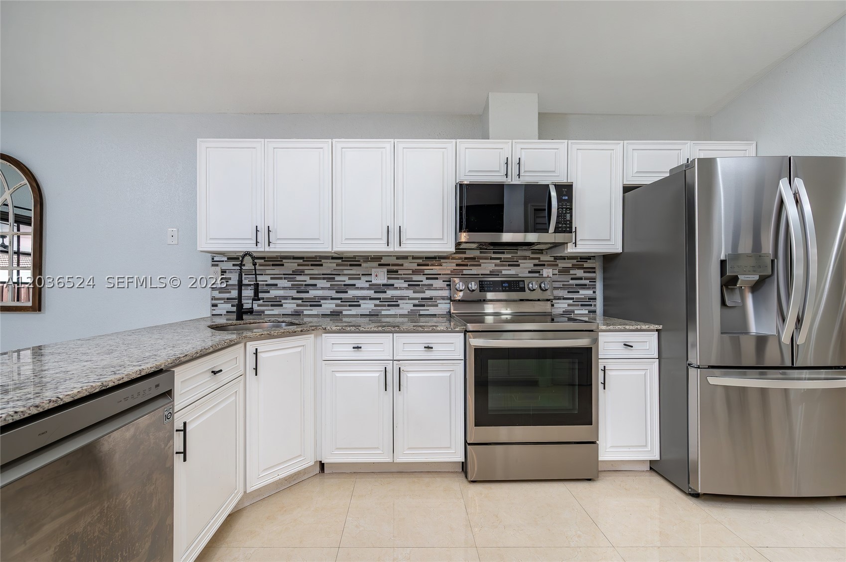 WEST LAKES GARDENS - Residential