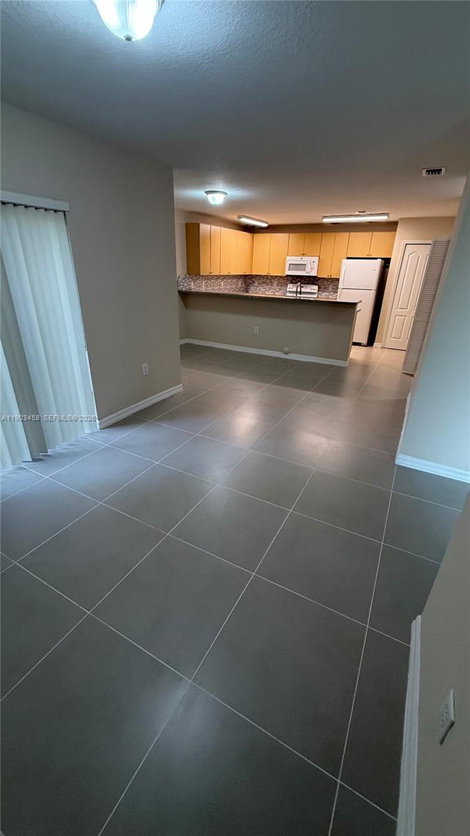 THE COURTS AT BAYSHORE I - Residential
