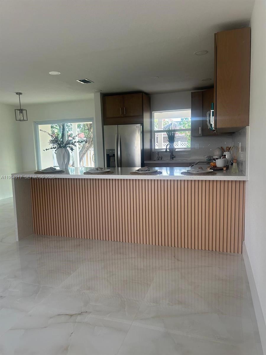 DRIFTWOOD PLAZA NO 3 - Residential