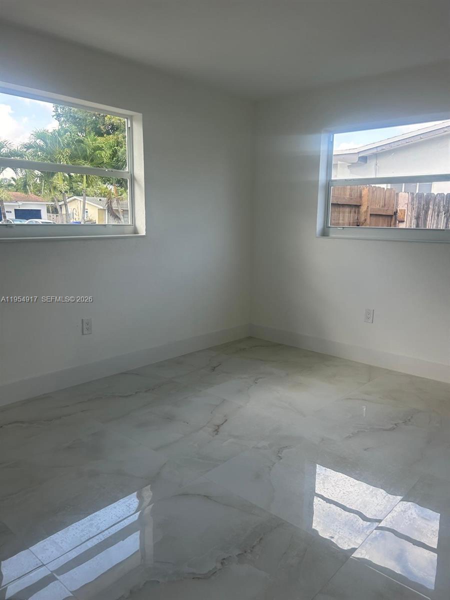 DRIFTWOOD PLAZA NO 3 - Residential