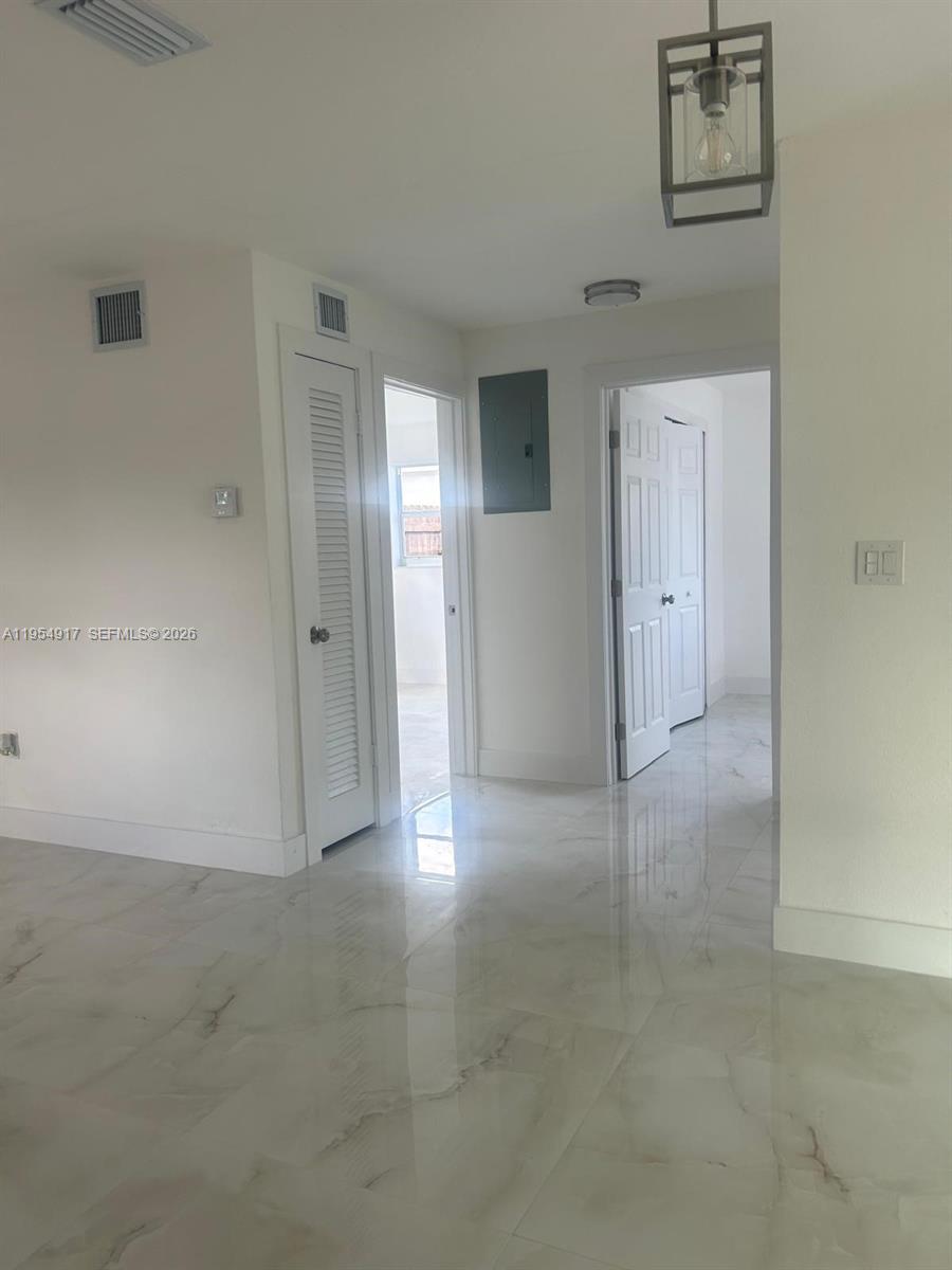 DRIFTWOOD PLAZA NO 3 - Residential
