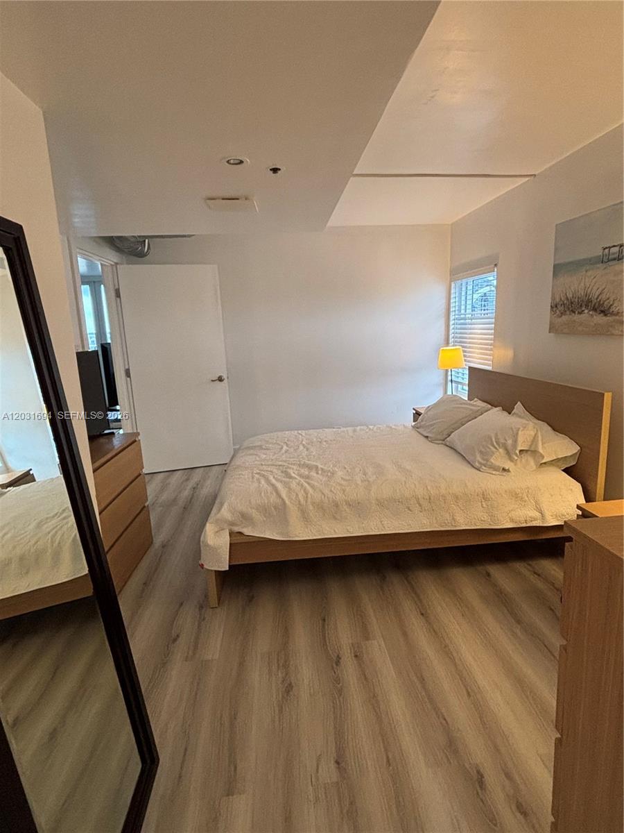 VENETIA CONDO - Residential Lease