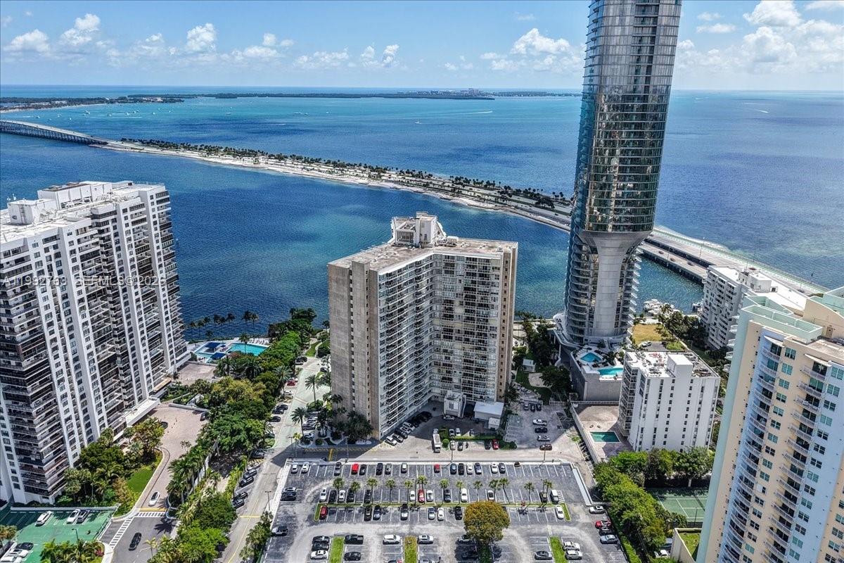 BRICKELL TOWNHOUSE CONDO - Residential