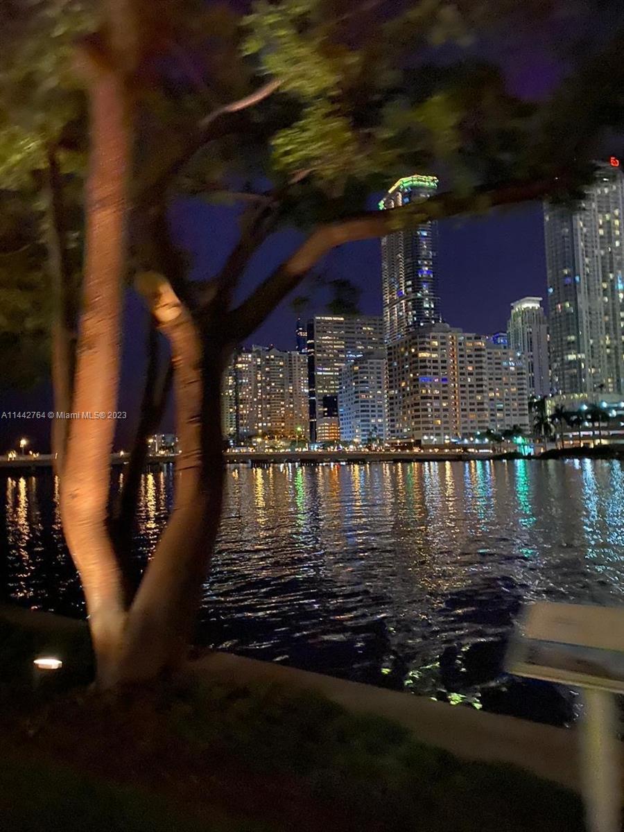 ICON BRICKELL CONDO NO 3 - Residential
