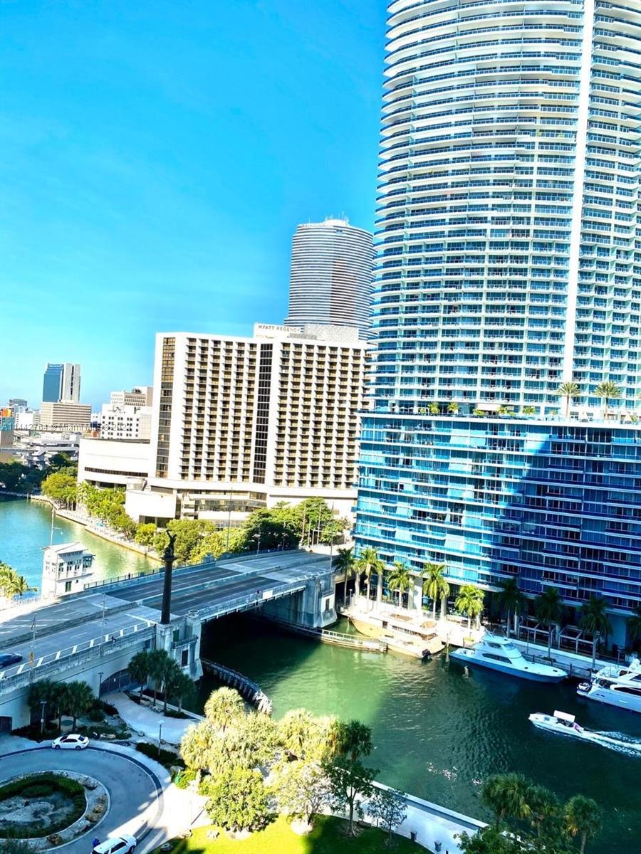 ICON BRICKELL CONDO NO 3 - Residential