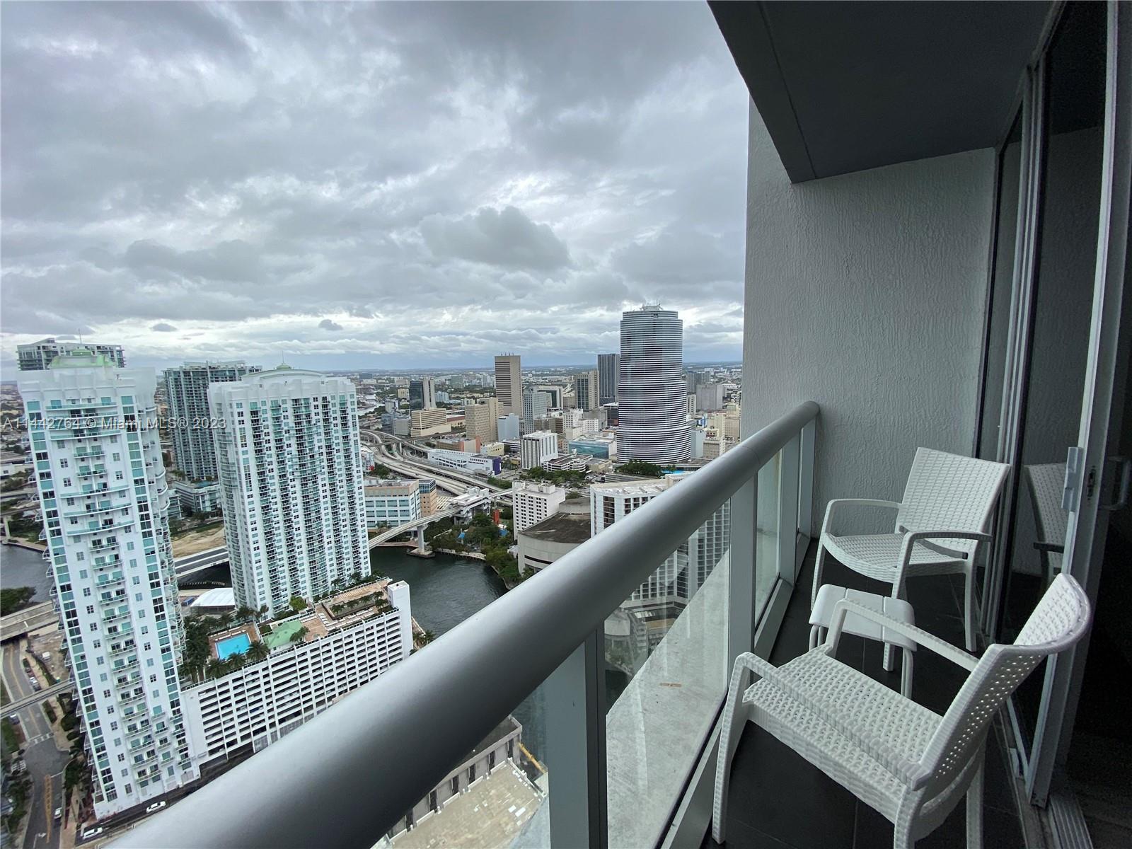 ICON BRICKELL CONDO NO 3 - Residential