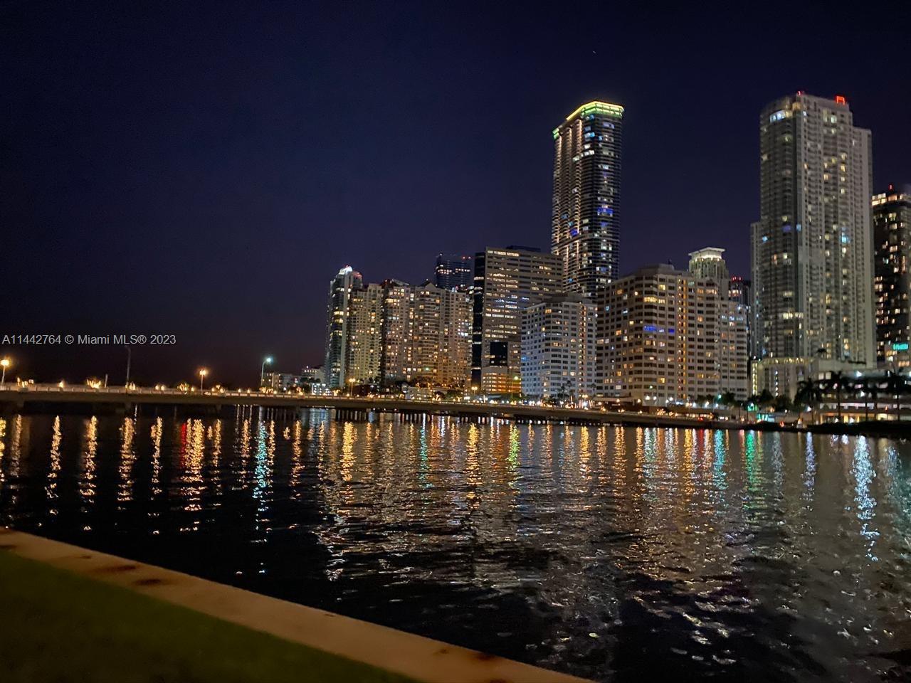 ICON BRICKELL CONDO NO 3 - Residential