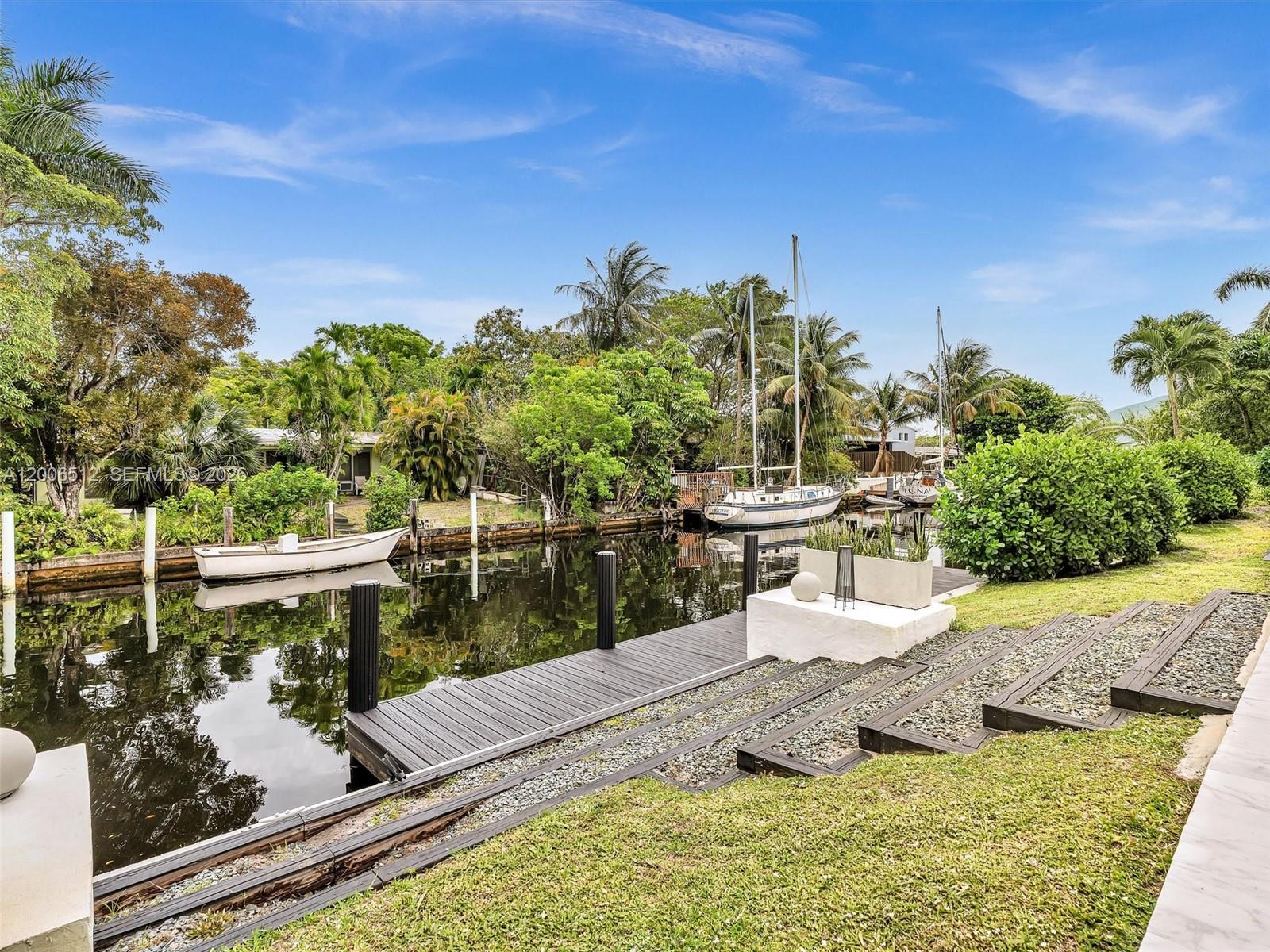 LAUDERDALE ISLES NO 2-BLK - Residential