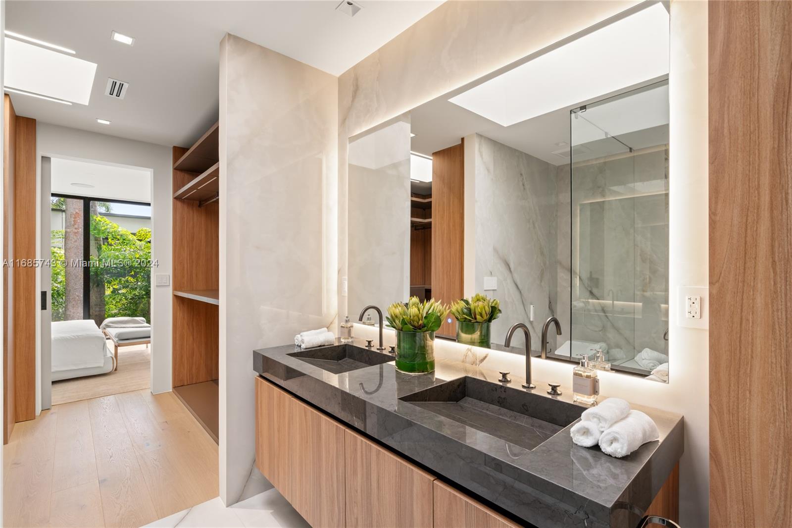 HARDING GROVE OAK - Residential