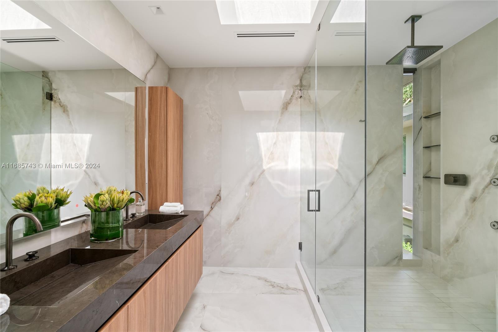 HARDING GROVE OAK - Residential