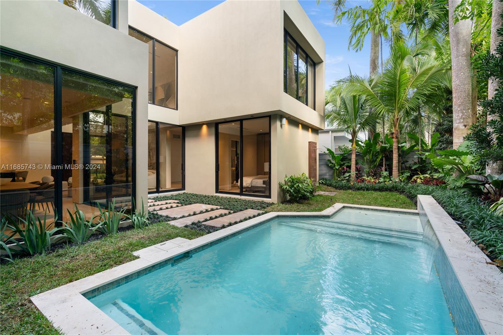 HARDING GROVE OAK - Residential