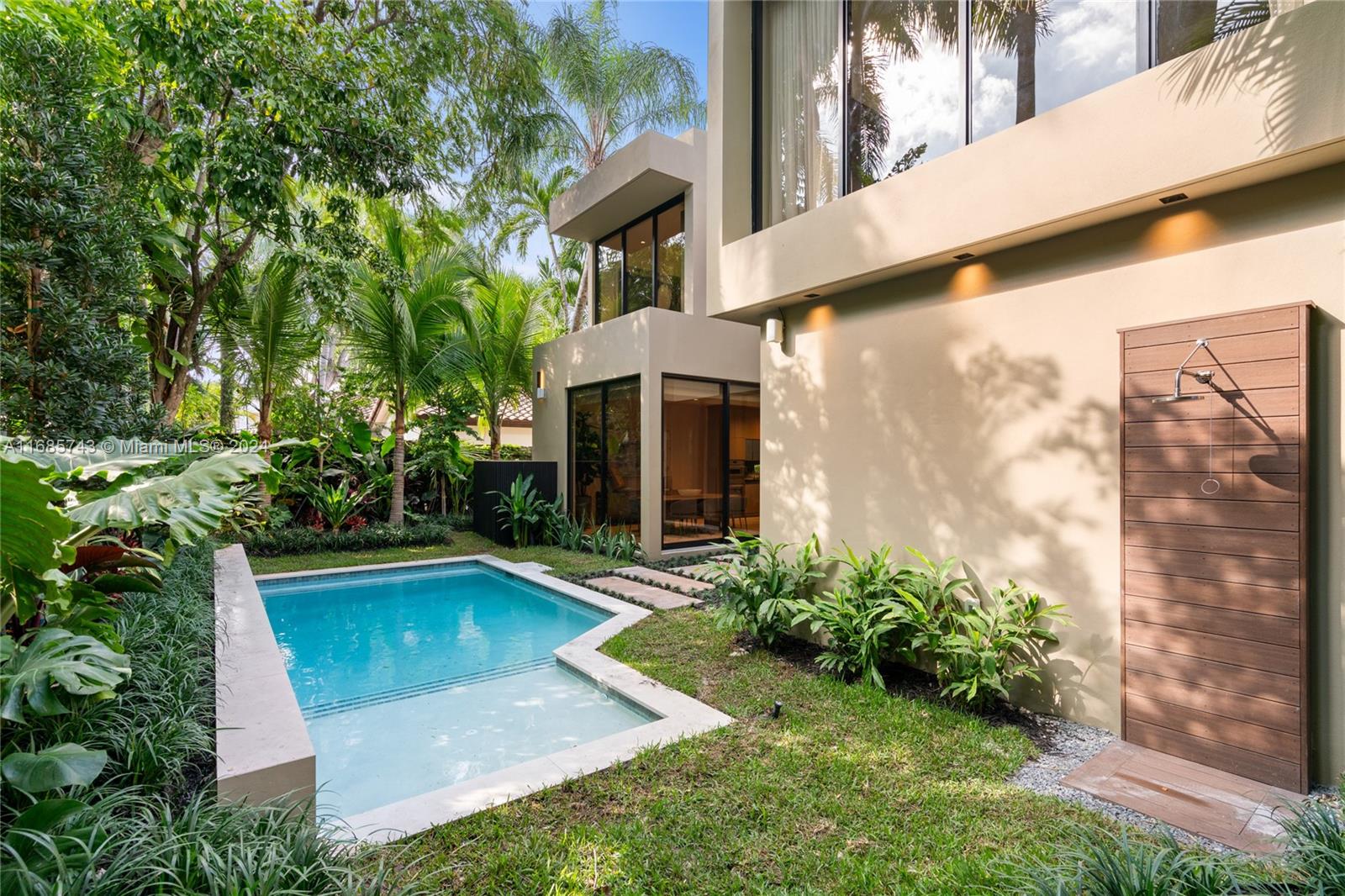 HARDING GROVE OAK - Residential