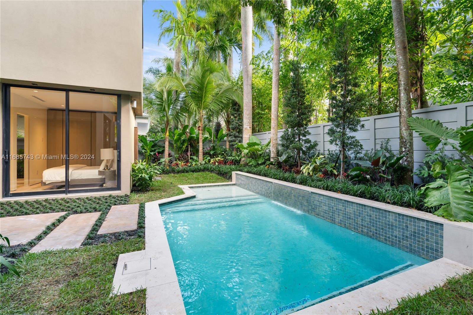 HARDING GROVE OAK - Residential