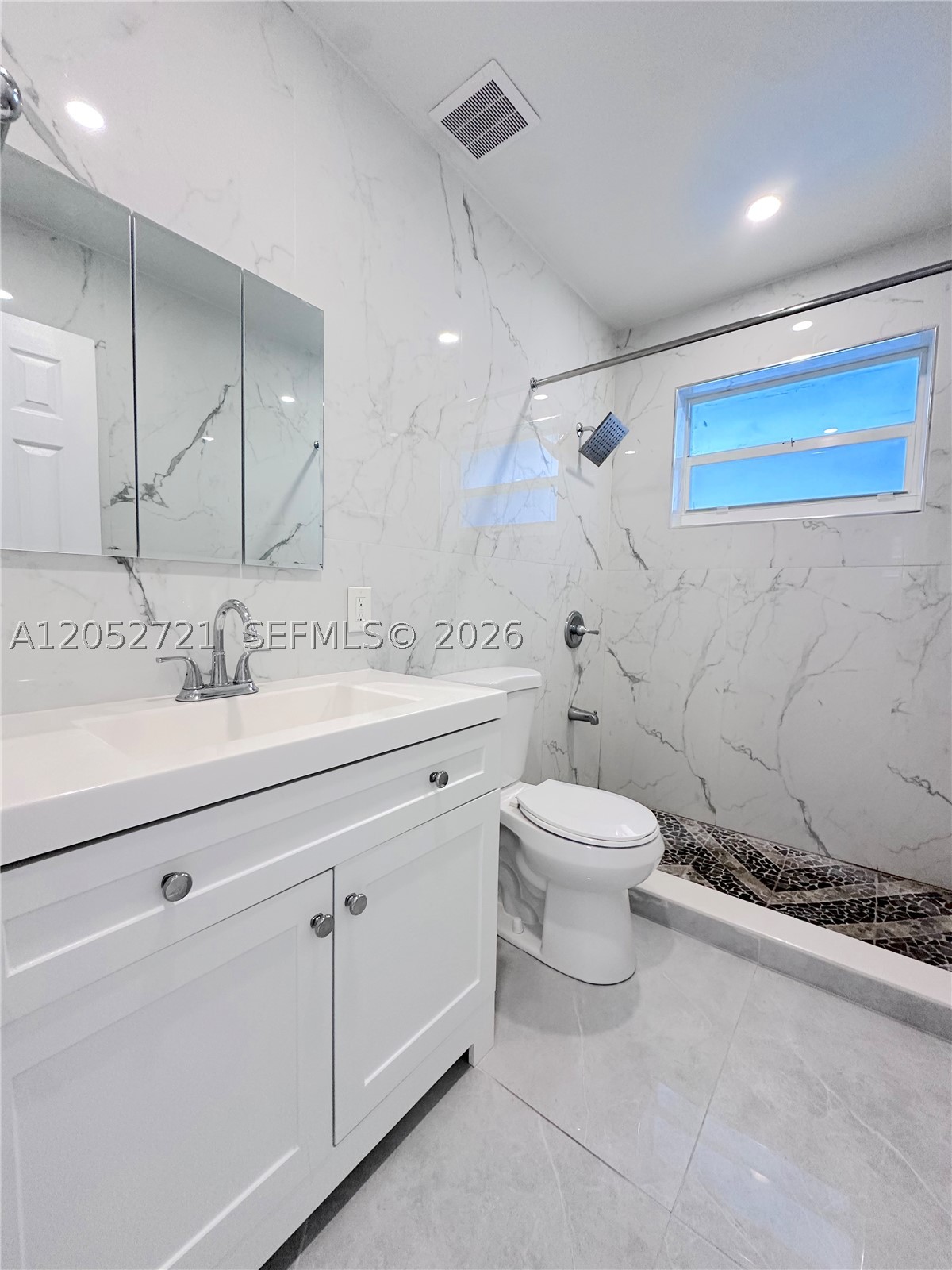 HIGHVIEW - Residential Lease