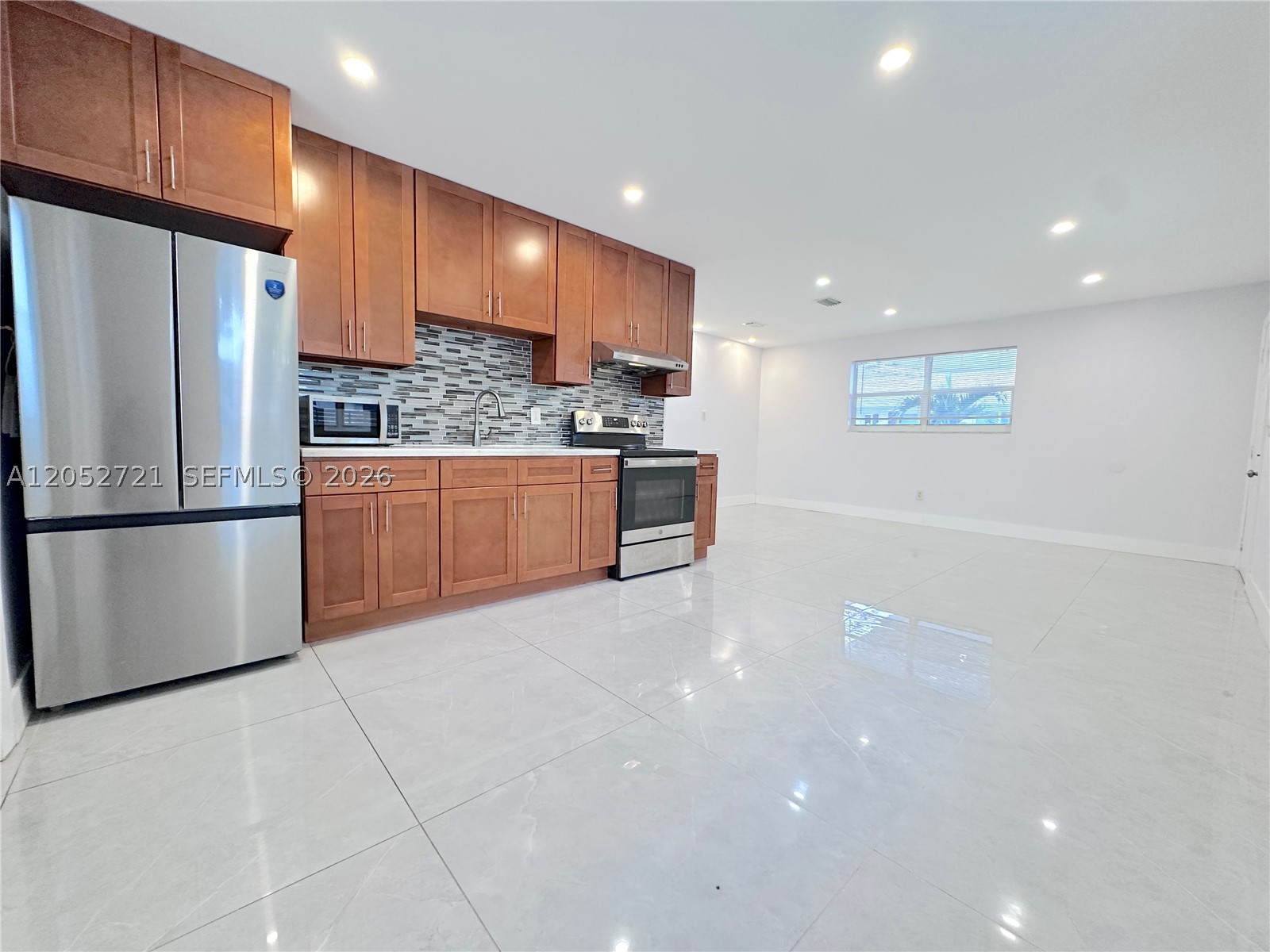 HIGHVIEW - Residential Lease