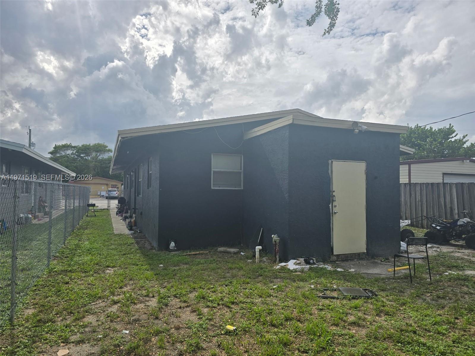 ARLINGTON PARK - Residential Income