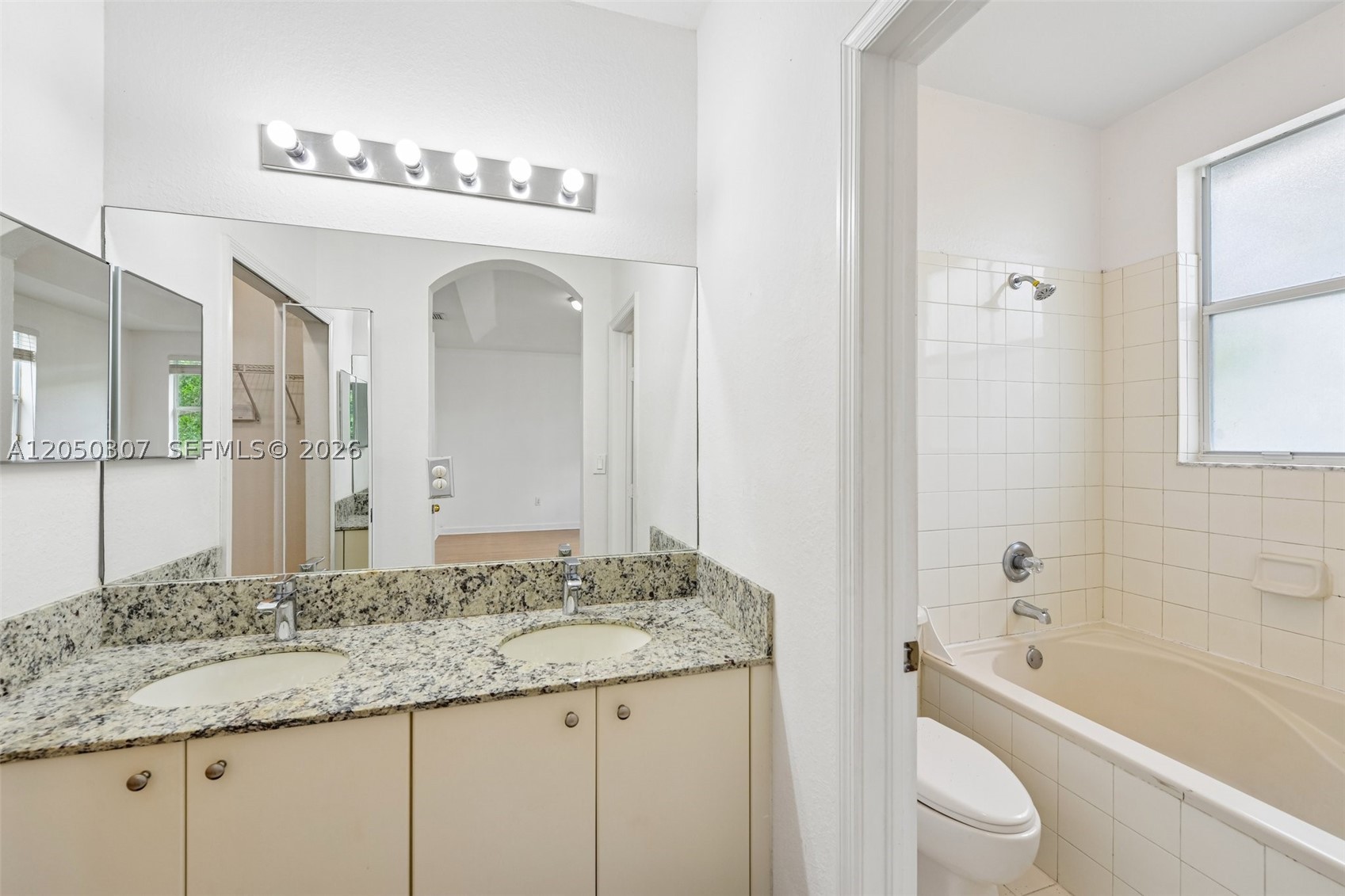 ISLANDS AT DORAL 1ST ADDN - Residential