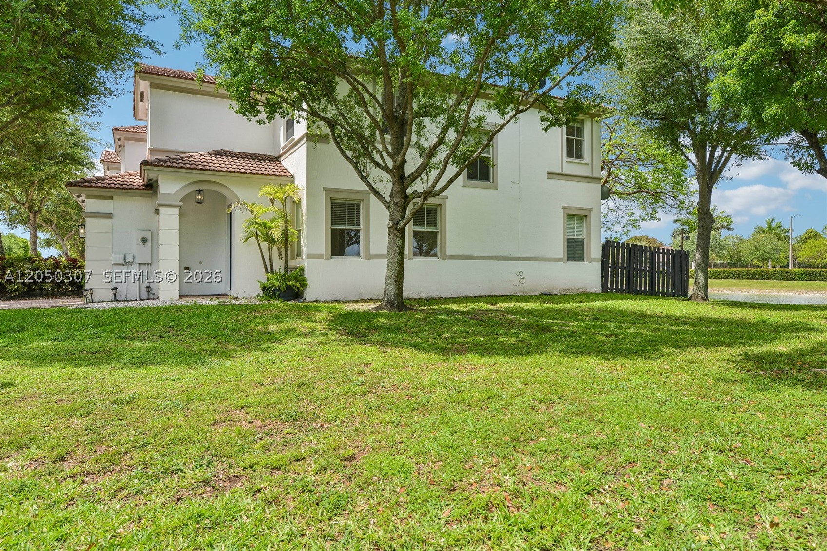 ISLANDS AT DORAL 1ST ADDN - Residential