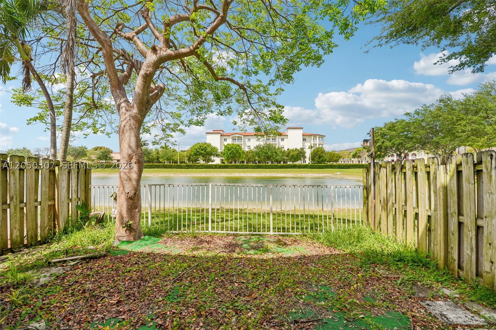 ISLANDS AT DORAL 1ST ADDN - Residential