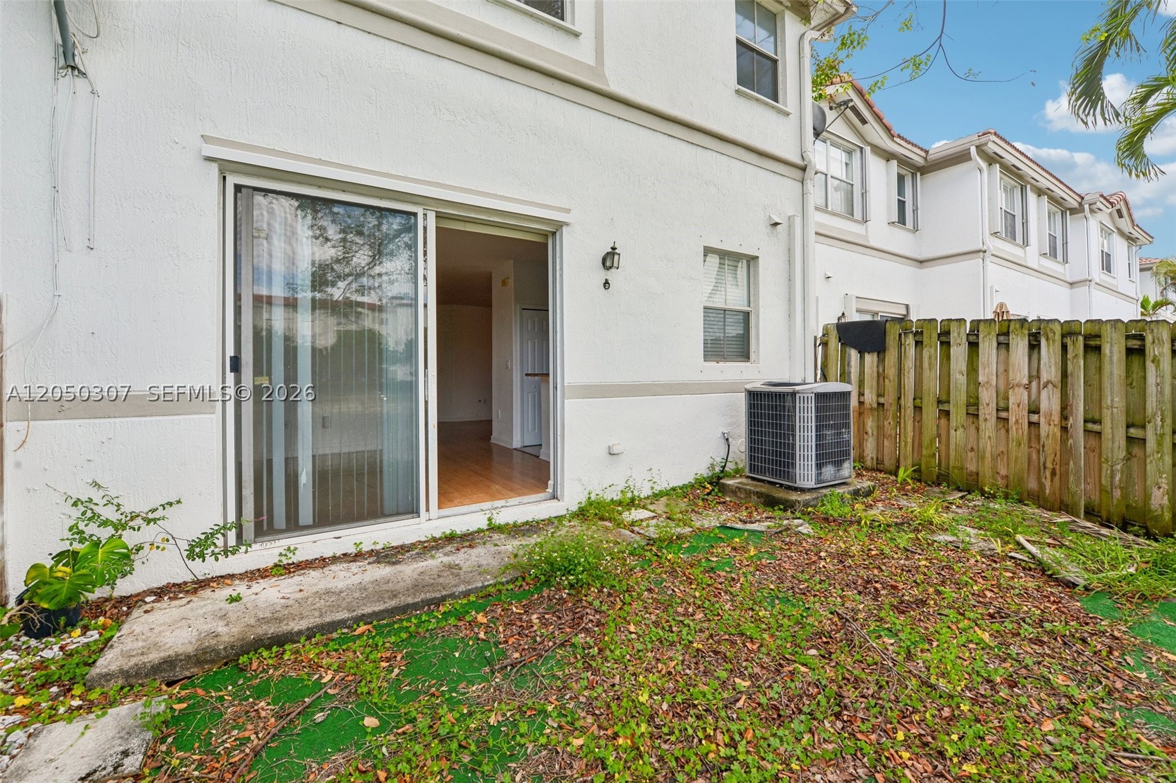 ISLANDS AT DORAL 1ST ADDN - Residential