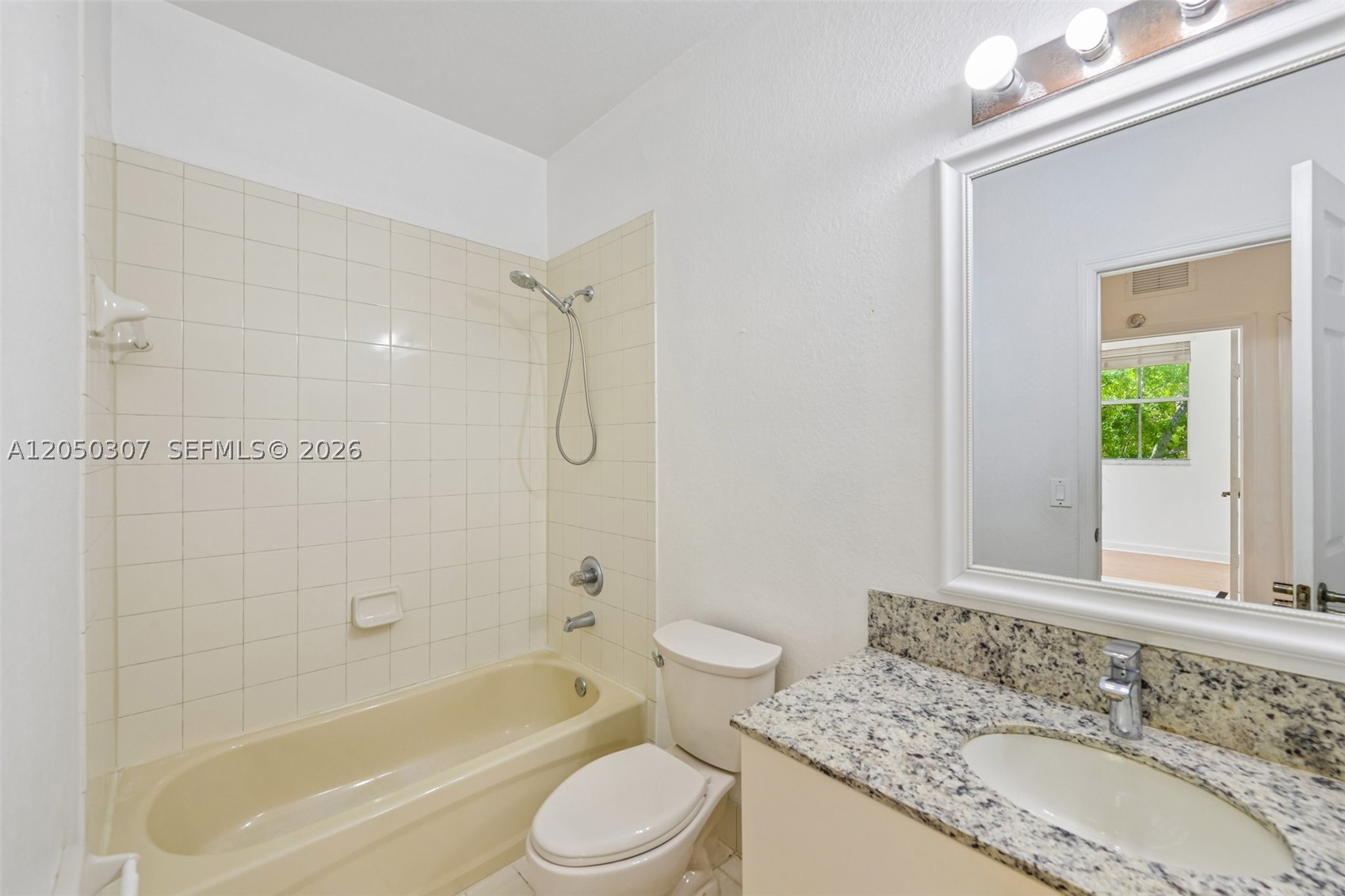 ISLANDS AT DORAL 1ST ADDN - Residential