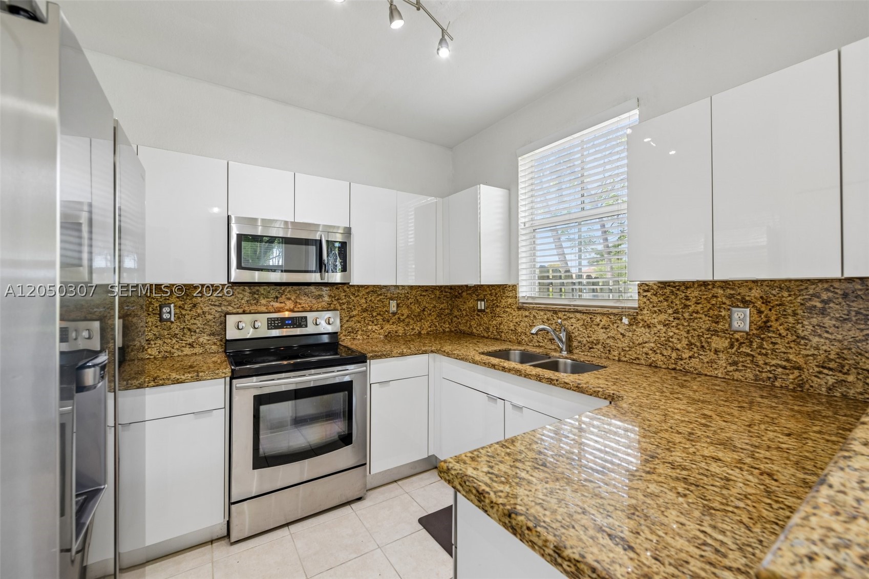 ISLANDS AT DORAL 1ST ADDN - Residential