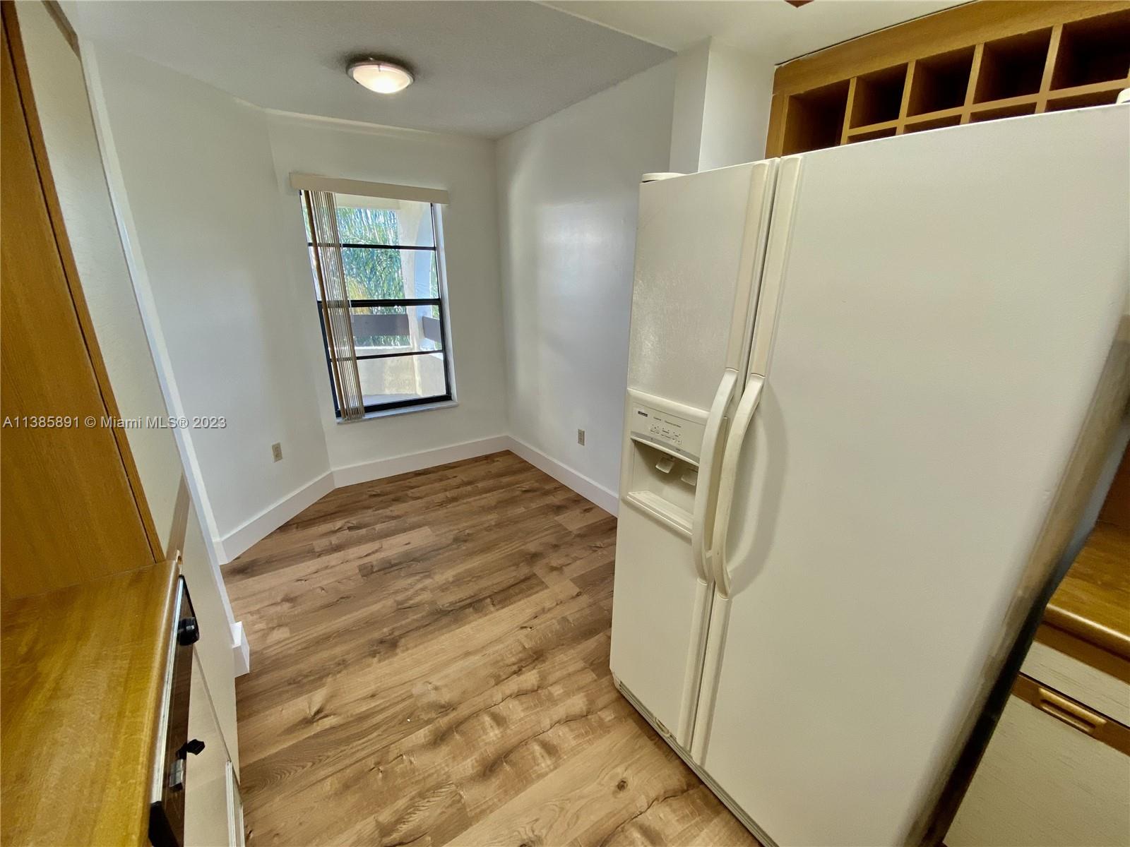 KENLAND WALK CONDO III - Residential Lease