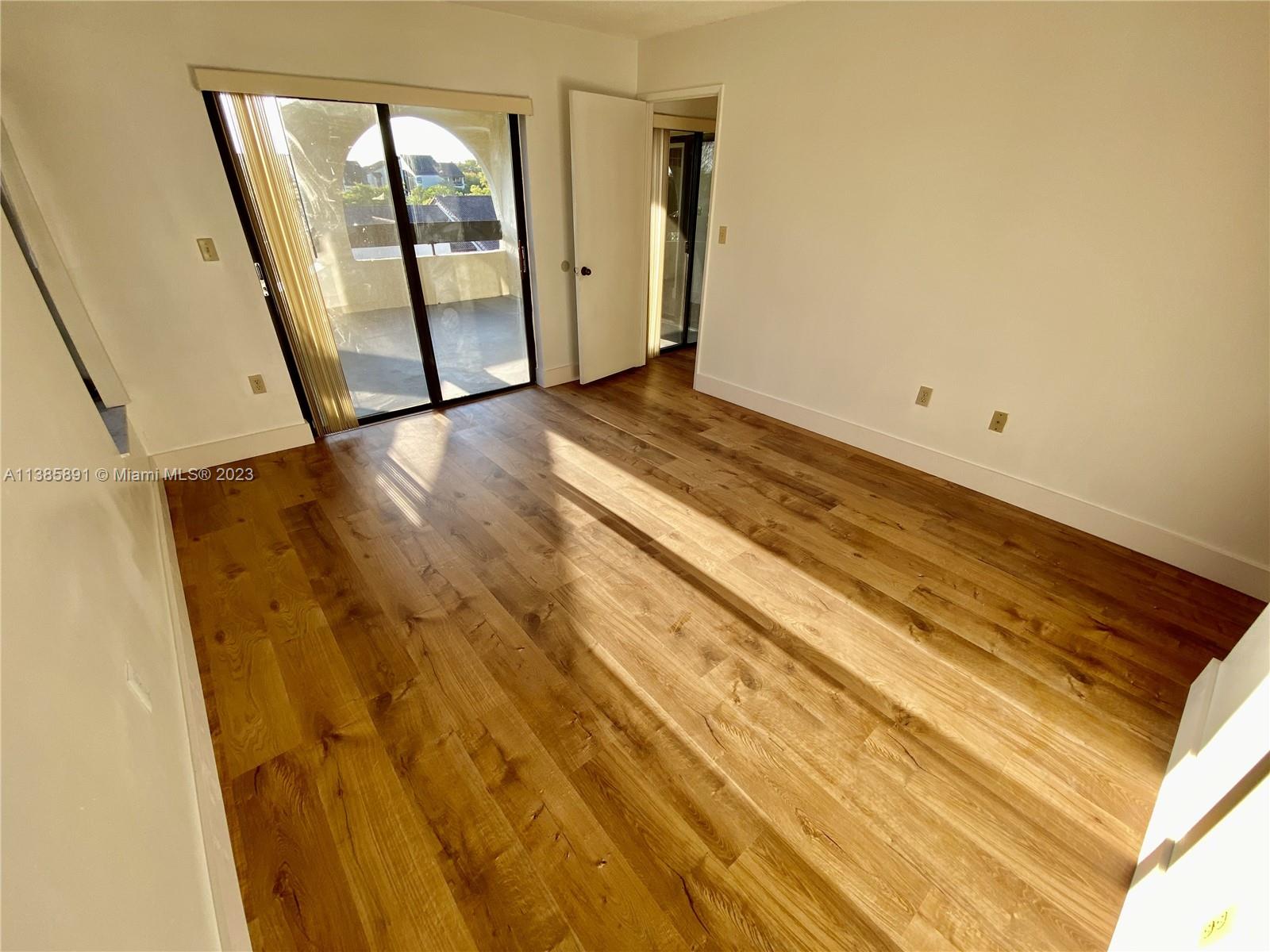 KENLAND WALK CONDO III - Residential Lease