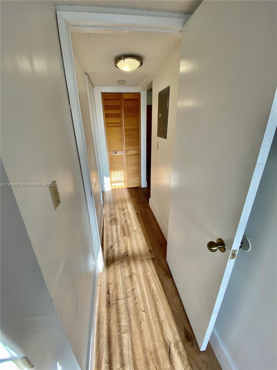 KENLAND WALK CONDO III - Residential Lease