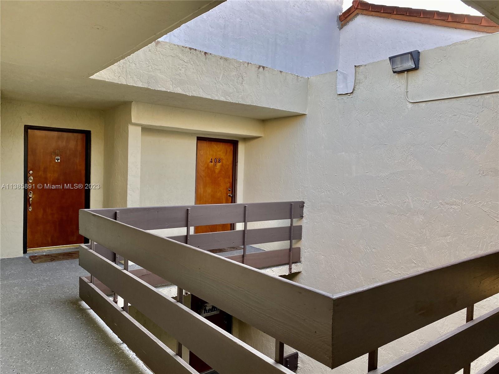 KENLAND WALK CONDO III - Residential Lease