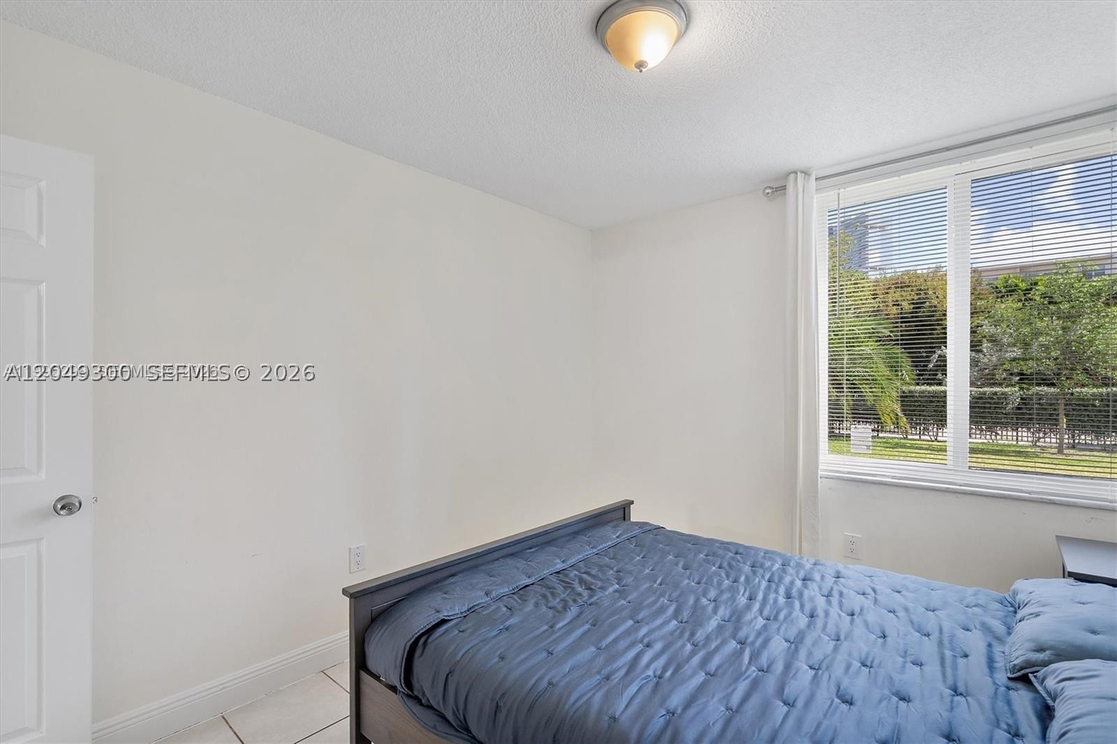 CARIBBEAN BREEZE CONDO - Residential Lease