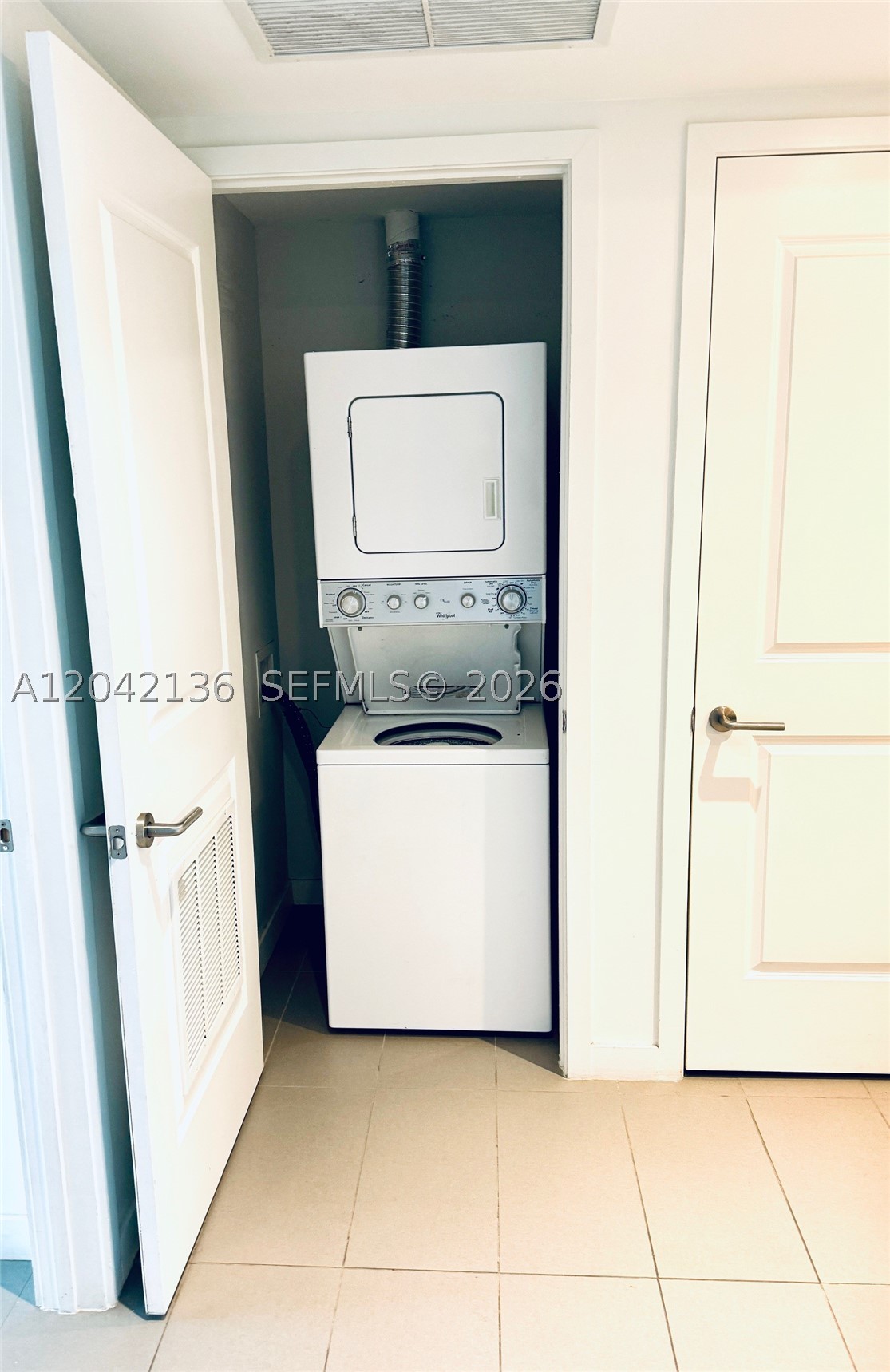 CANVAS CONDO - Residential Lease
