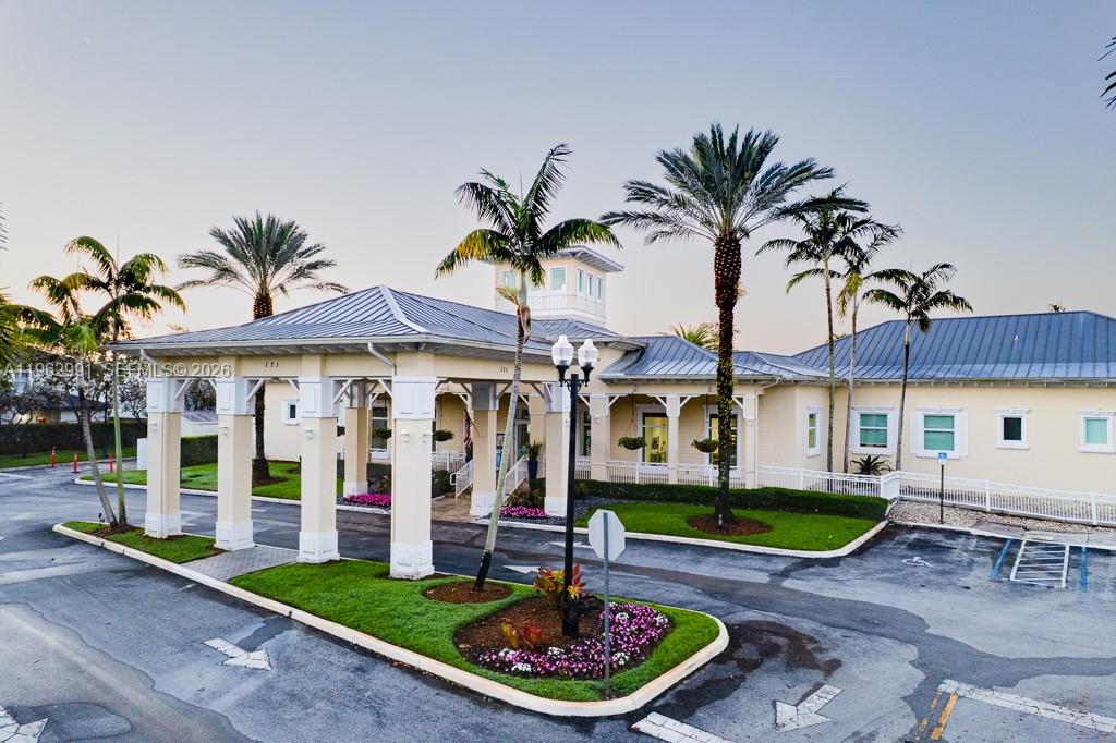 CARIBBEAN ISLES VILLAS CO - Residential