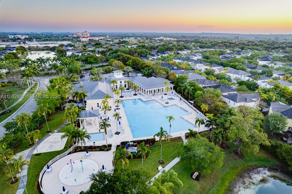 CARIBBEAN ISLES VILLAS CO - Residential