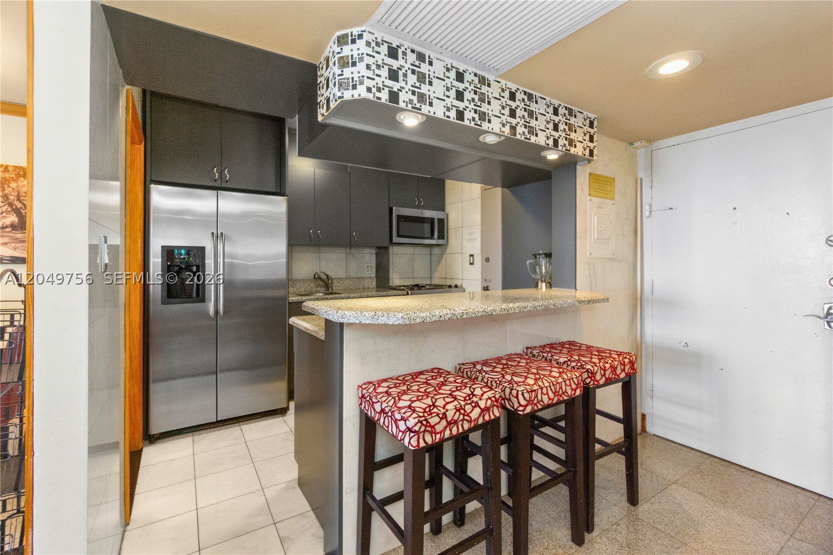 THE DECOPLAGE CONDO - Residential Lease