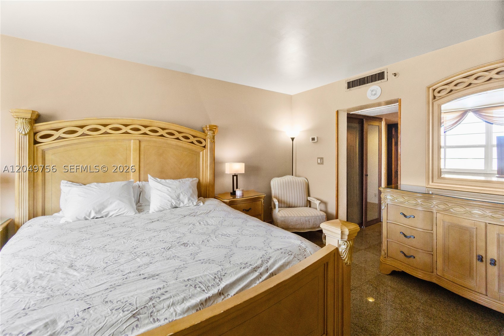 THE DECOPLAGE CONDO - Residential Lease