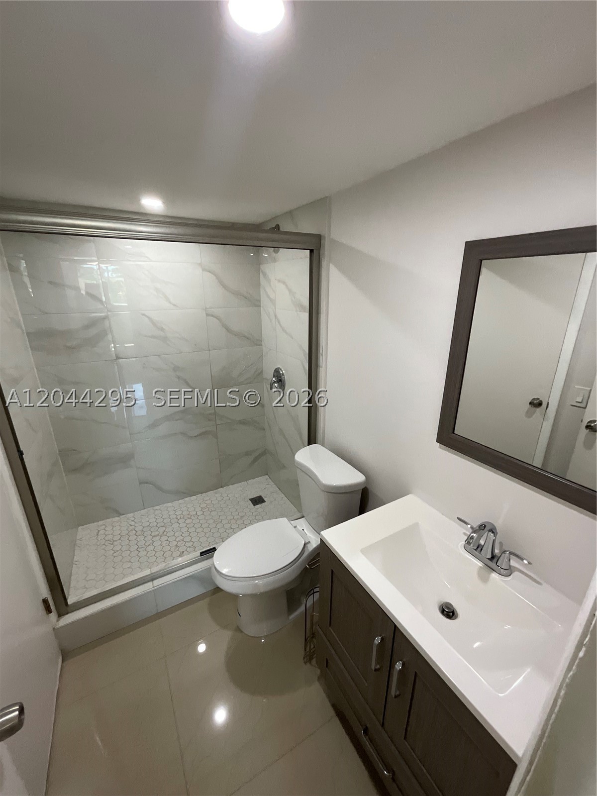 VERSAILLE GARDENS I CONDO - Residential