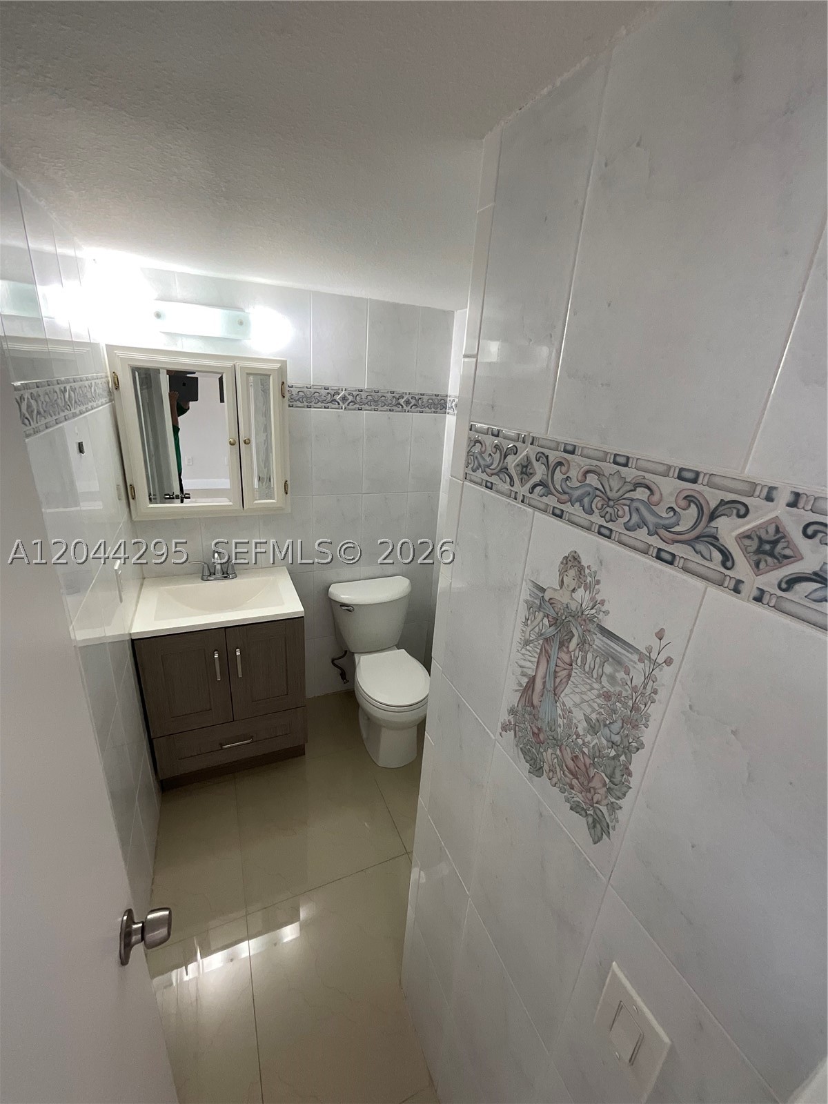 VERSAILLE GARDENS I CONDO - Residential