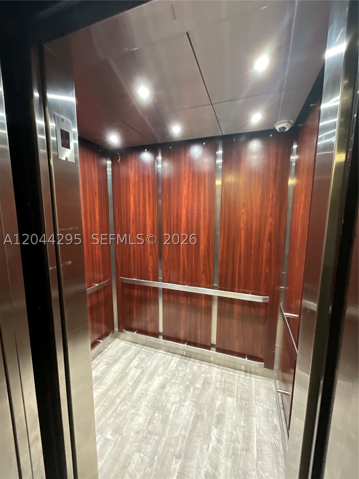VERSAILLE GARDENS I CONDO - Residential