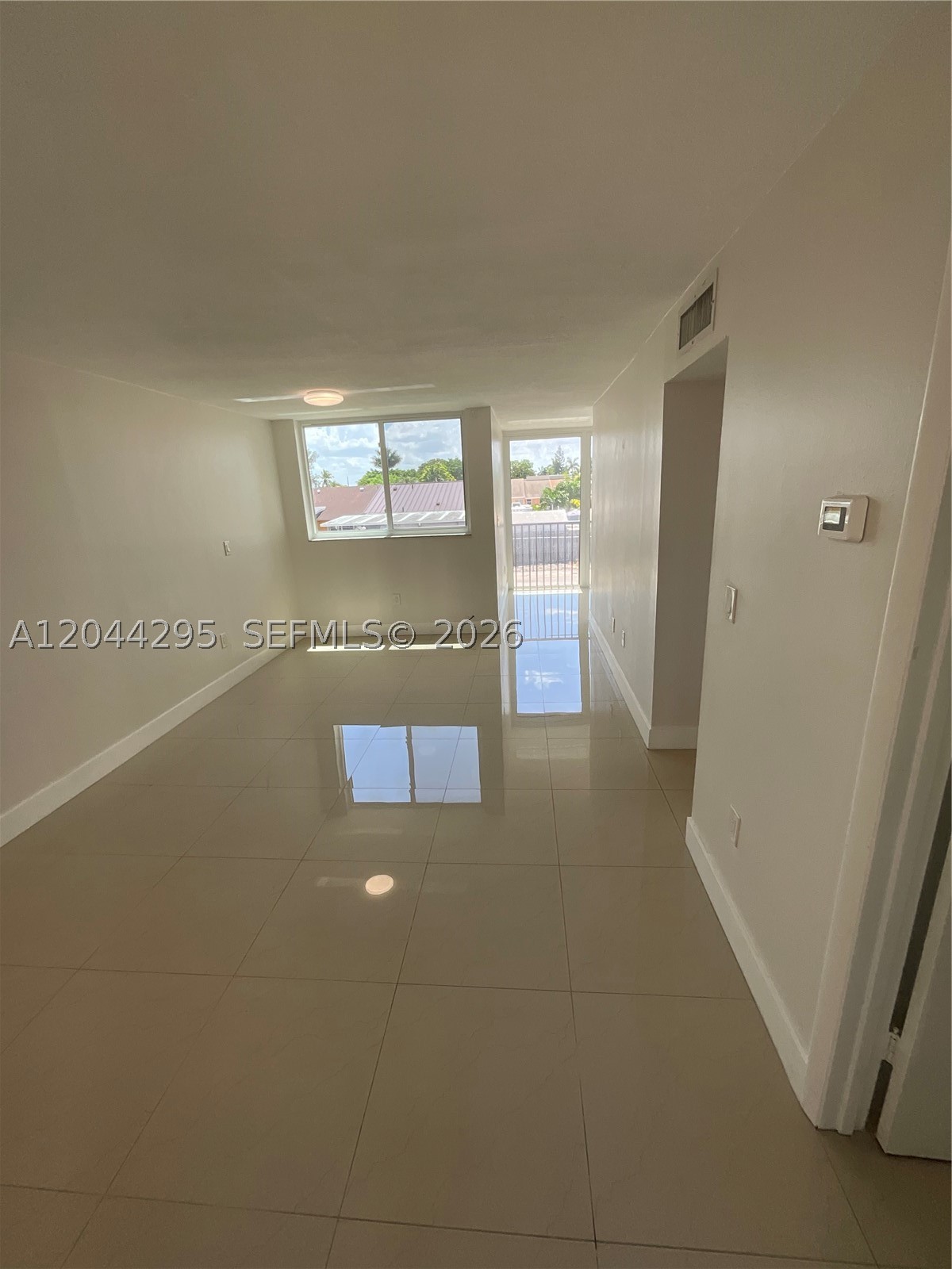 VERSAILLE GARDENS I CONDO - Residential
