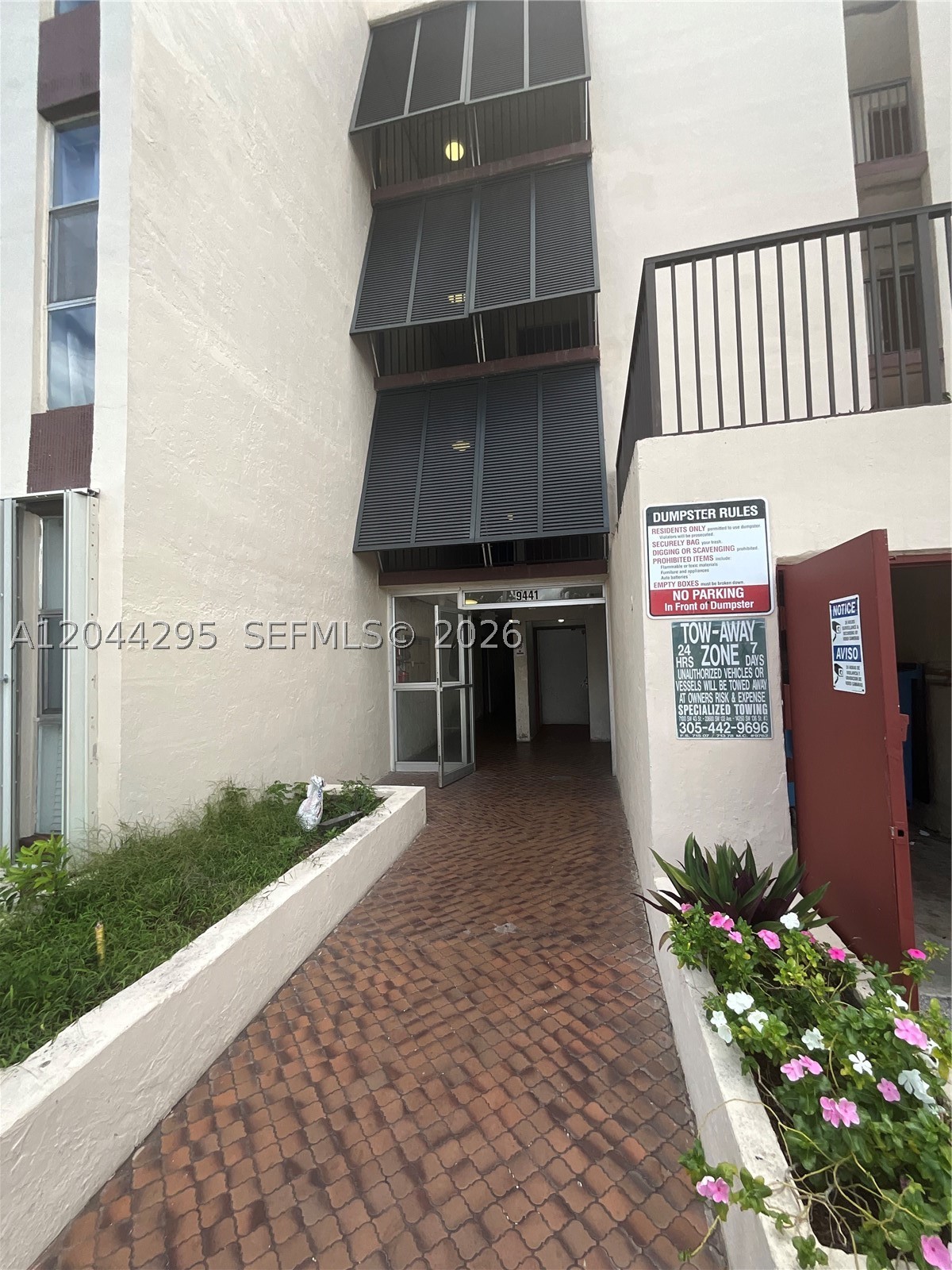 VERSAILLE GARDENS I CONDO - Residential