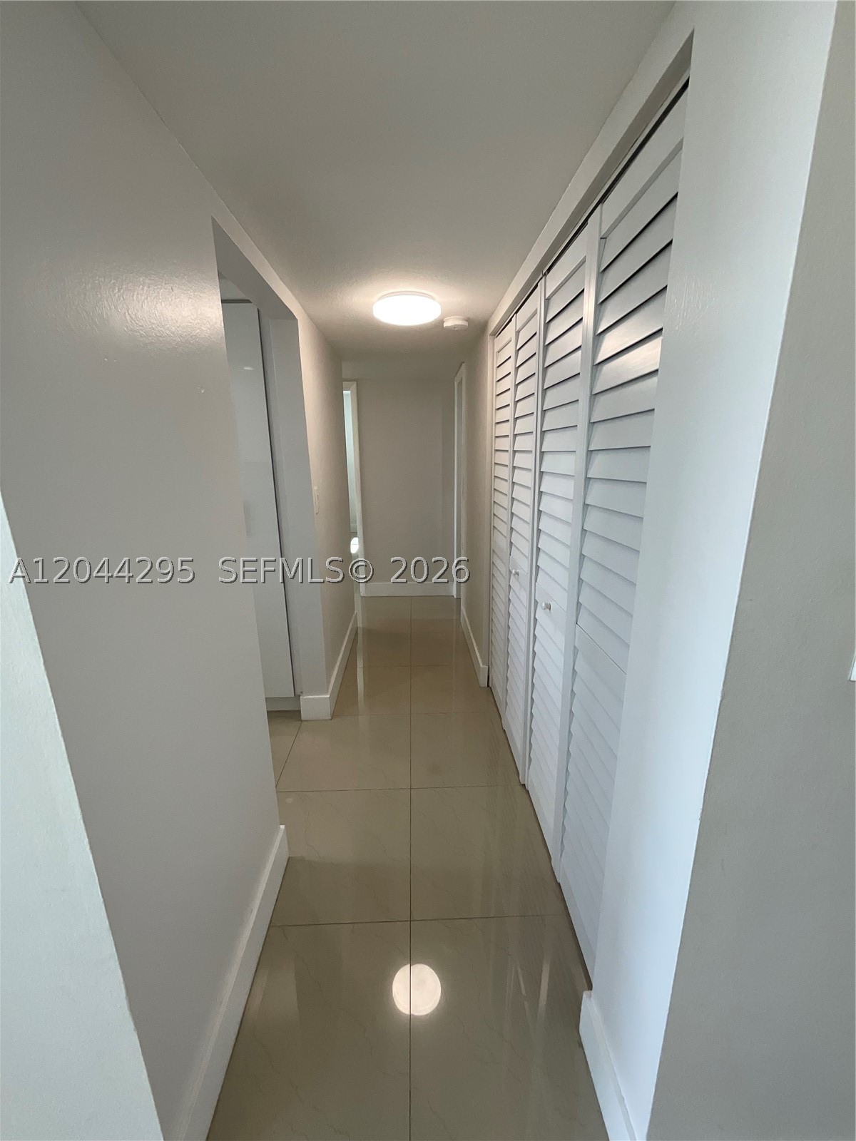VERSAILLE GARDENS I CONDO - Residential