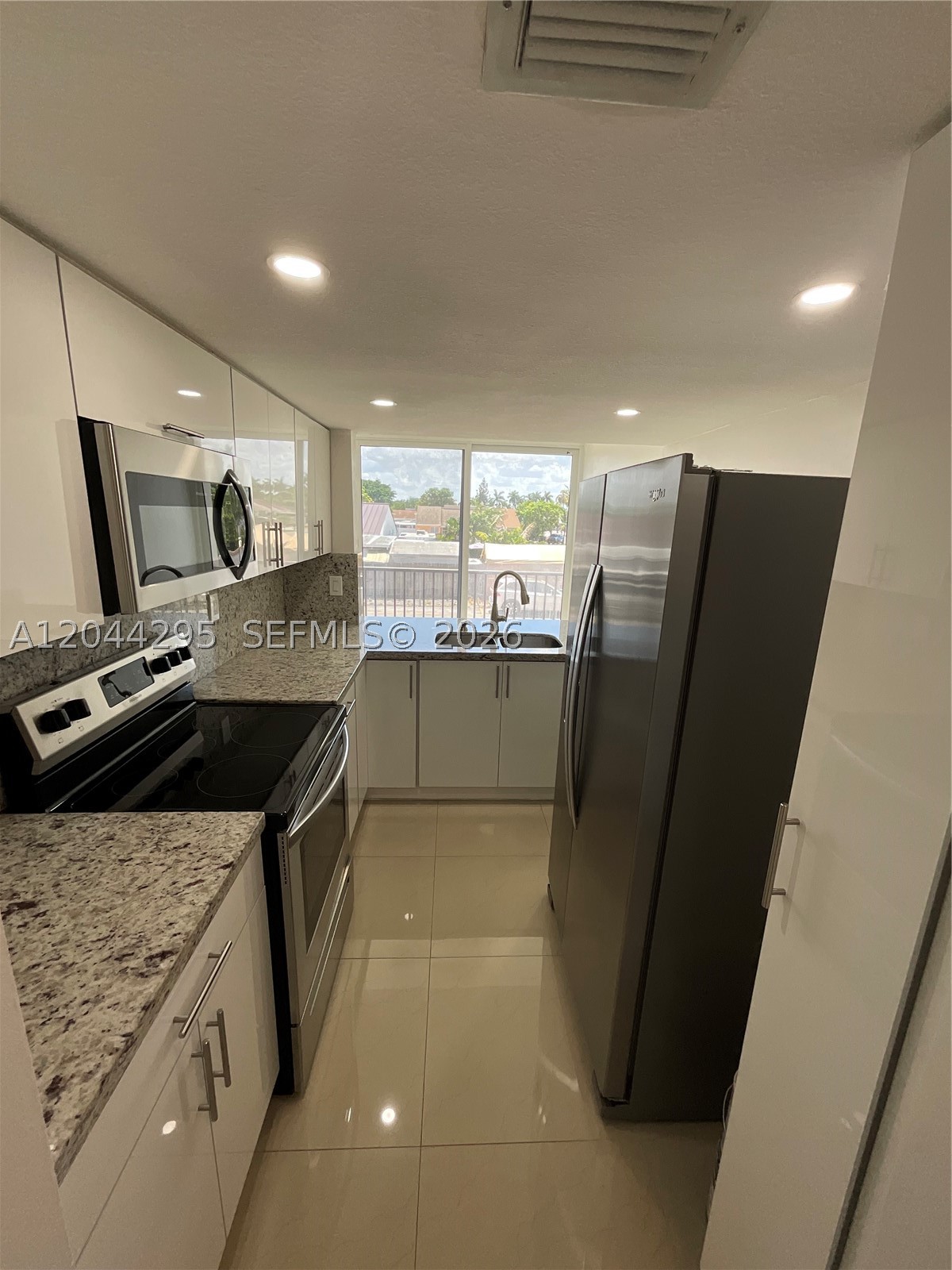 VERSAILLE GARDENS I CONDO - Residential