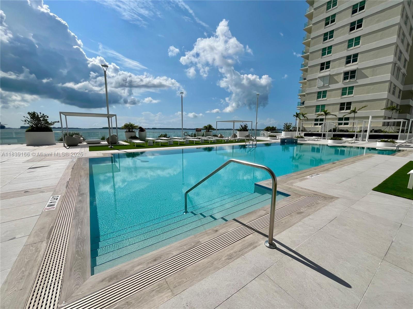 ISOLA CONDO - Residential Lease