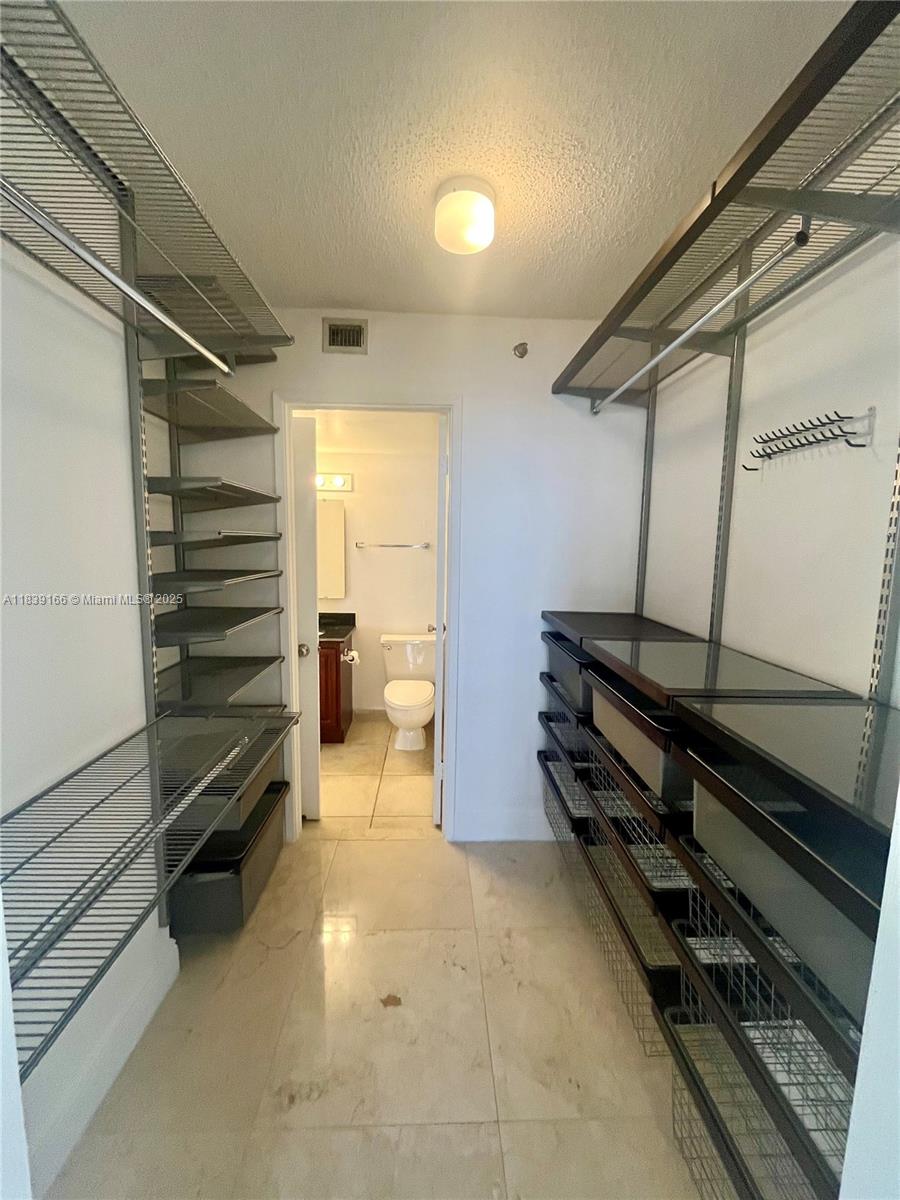 ISOLA CONDO - Residential Lease