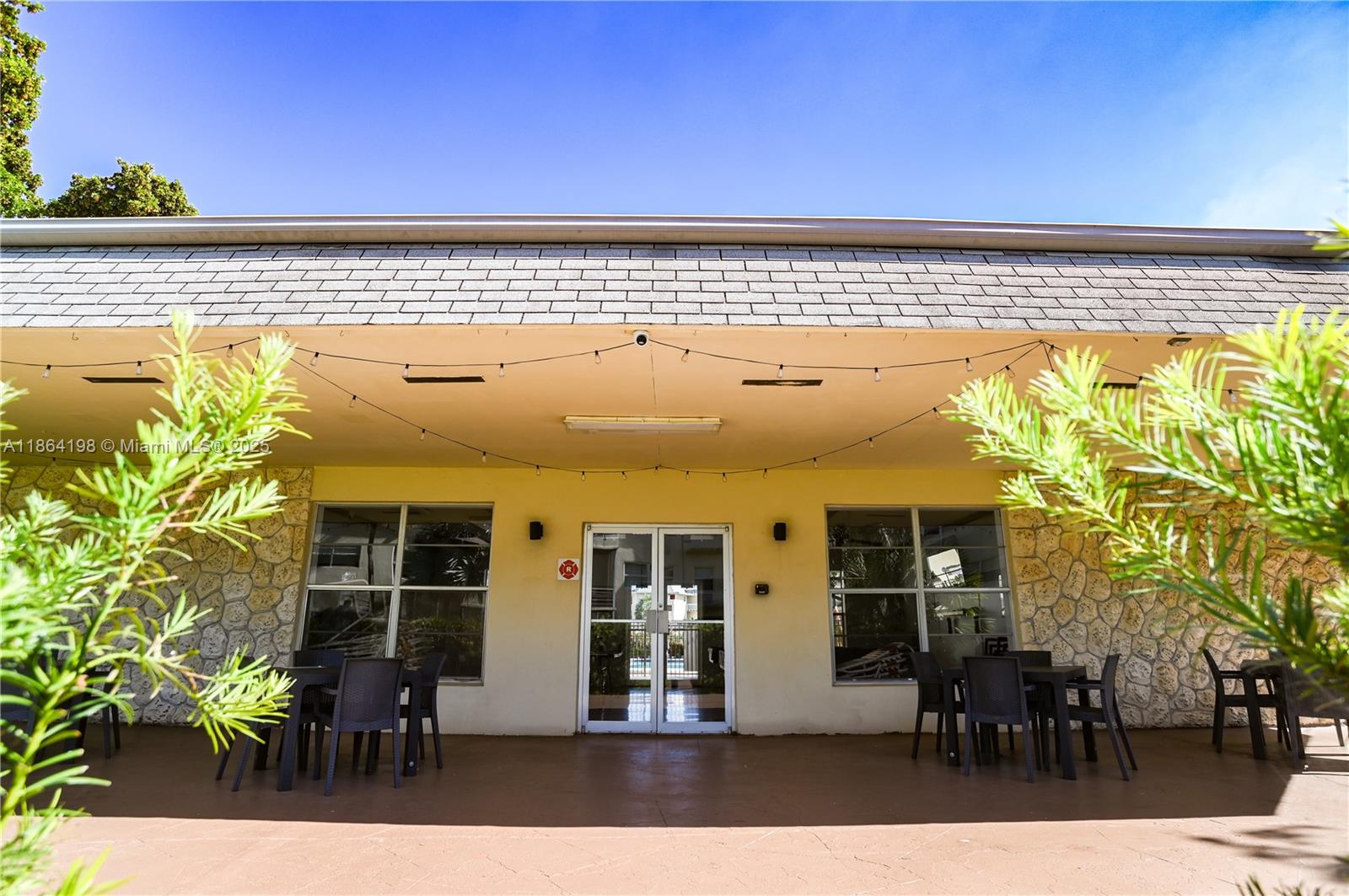 JARRET HALL CONDO - Residential