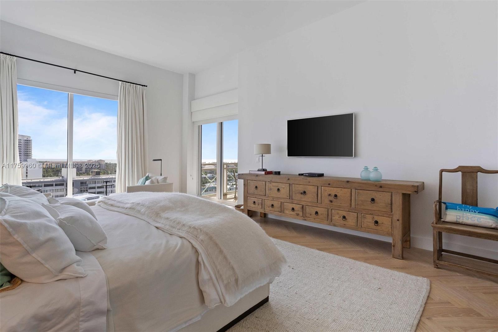 GRAND BAY RESIDENCES COND - Residential