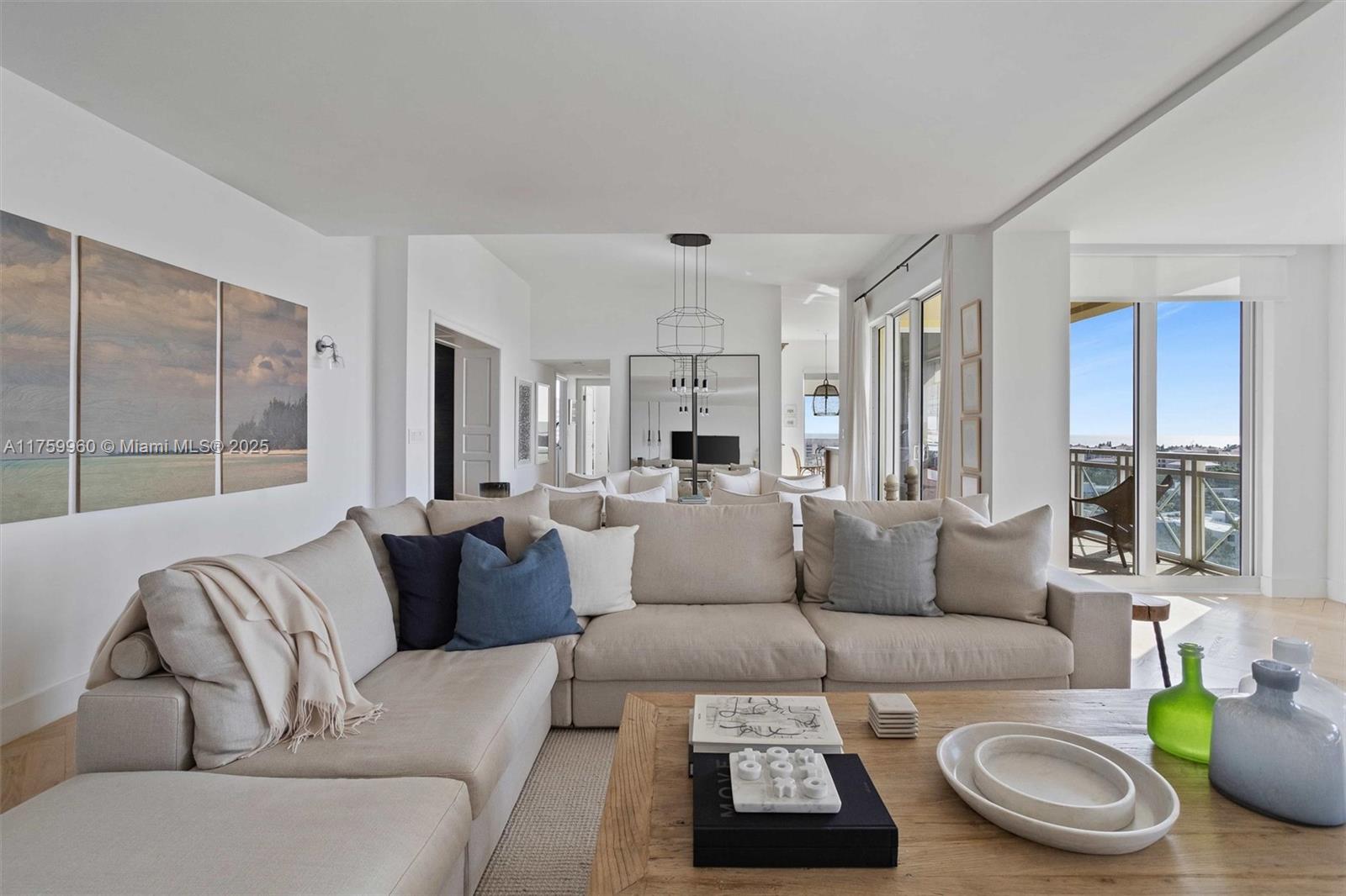 GRAND BAY RESIDENCES COND - Residential