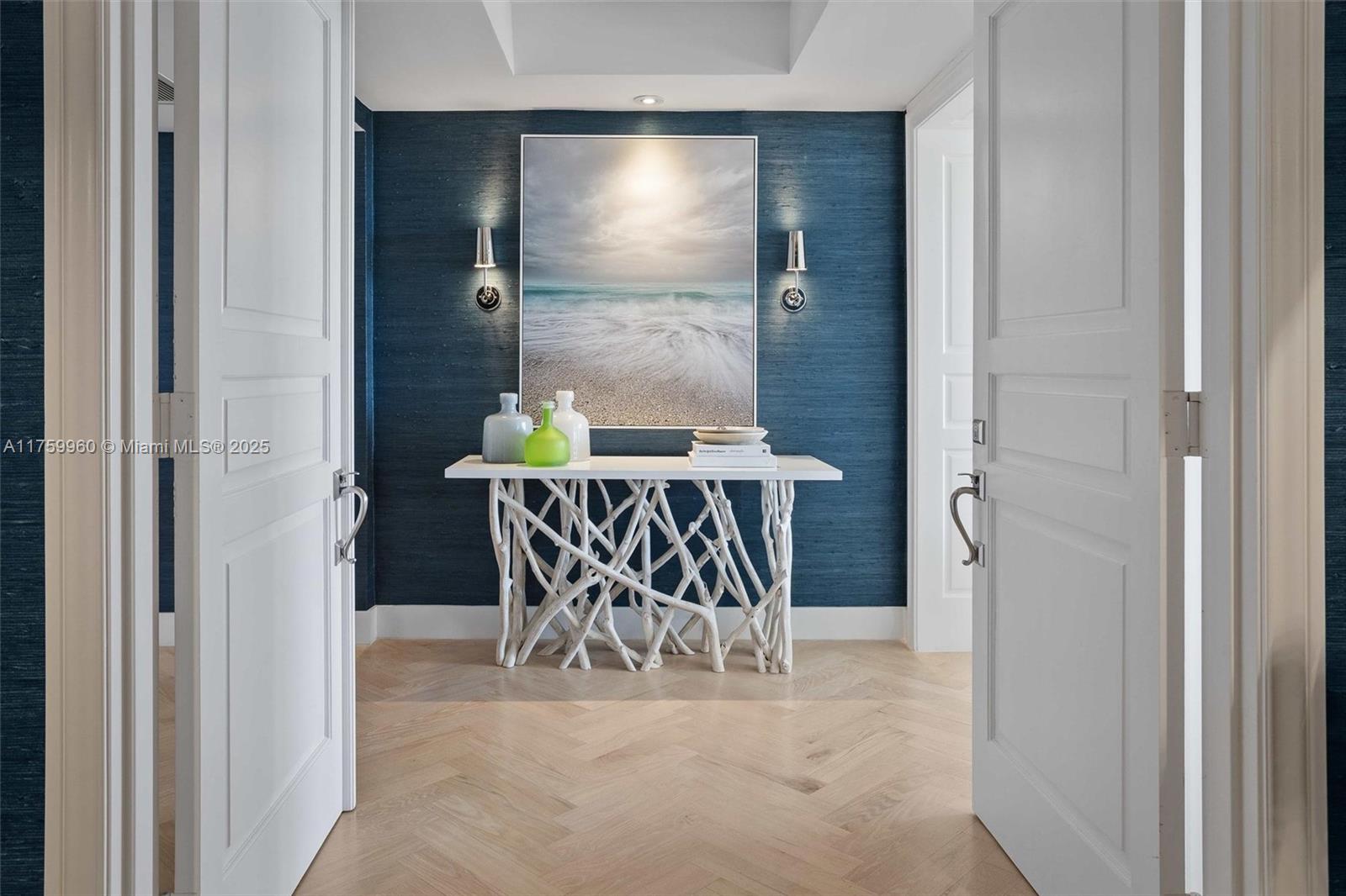 GRAND BAY RESIDENCES COND - Residential