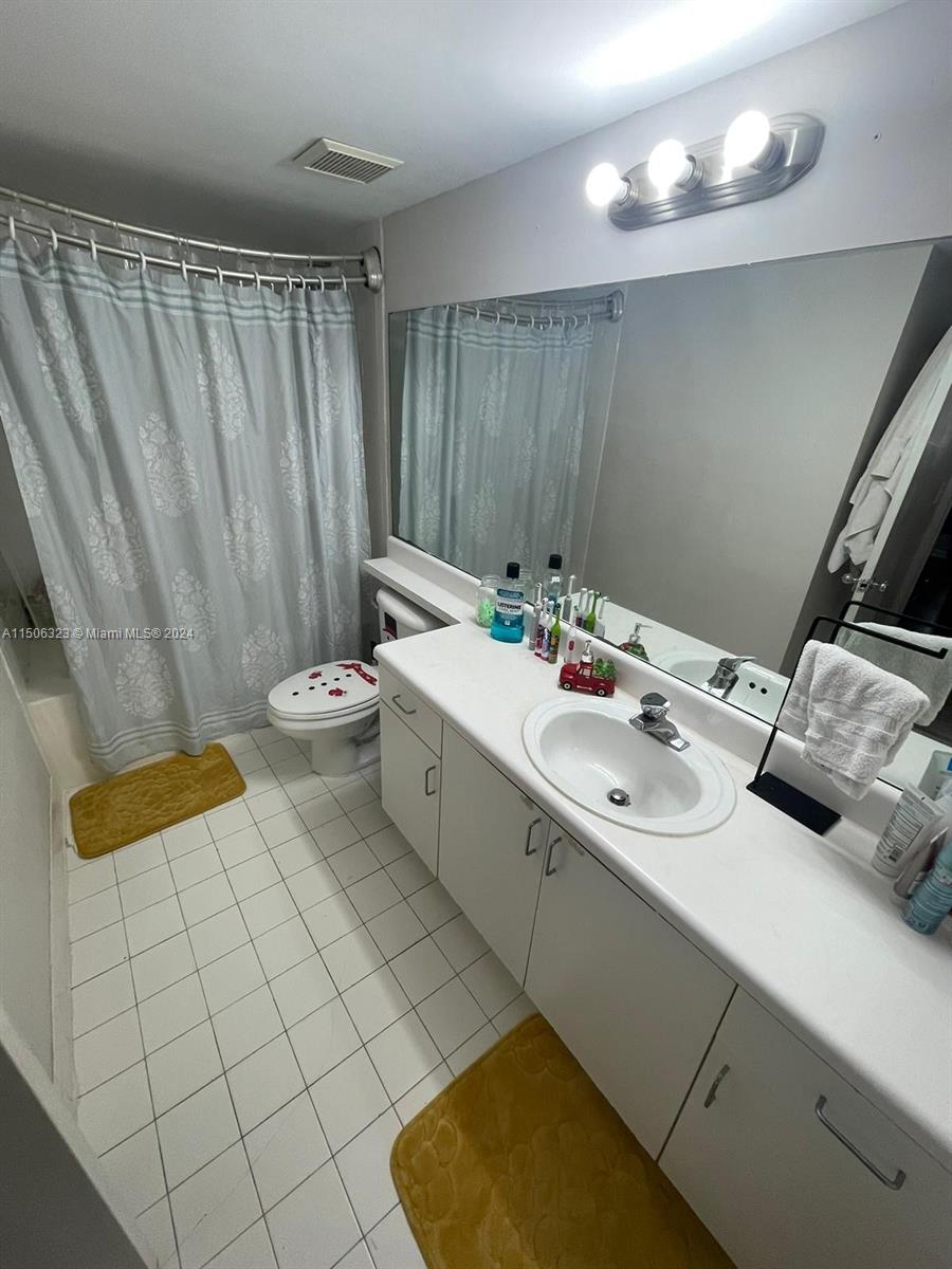 CARRINGTON AT COCONUT CRE - Residential Lease